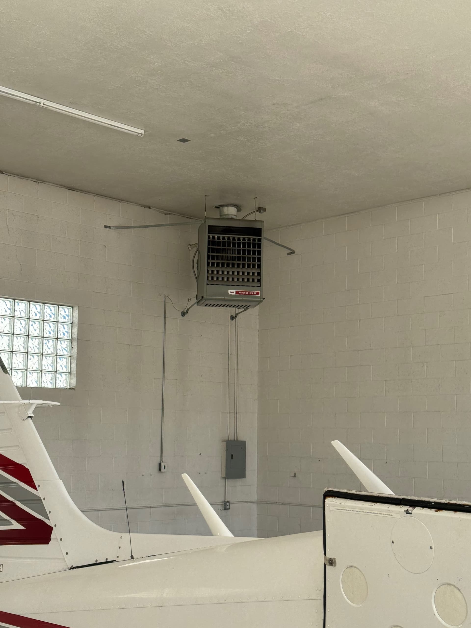 hangar popup image 5