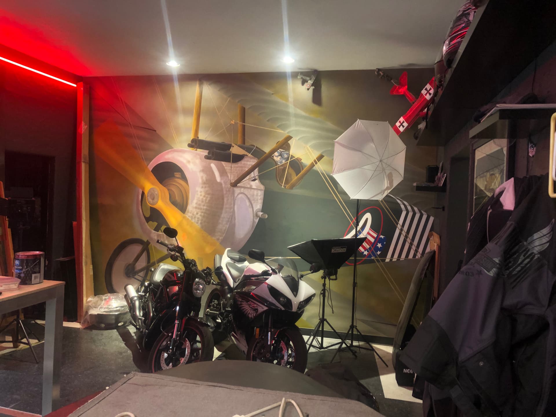 hangar popup image 3