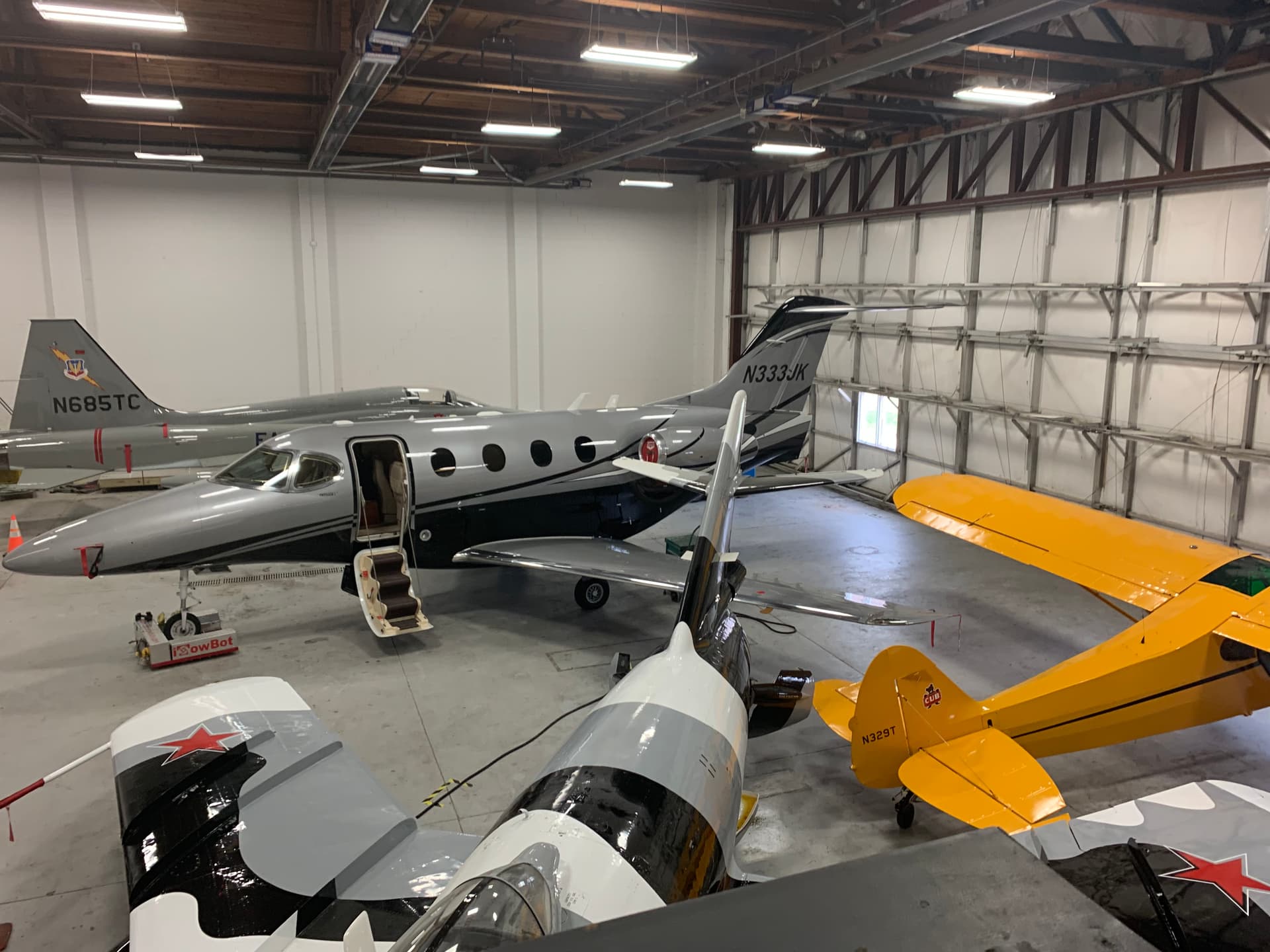 hangar popup image 12