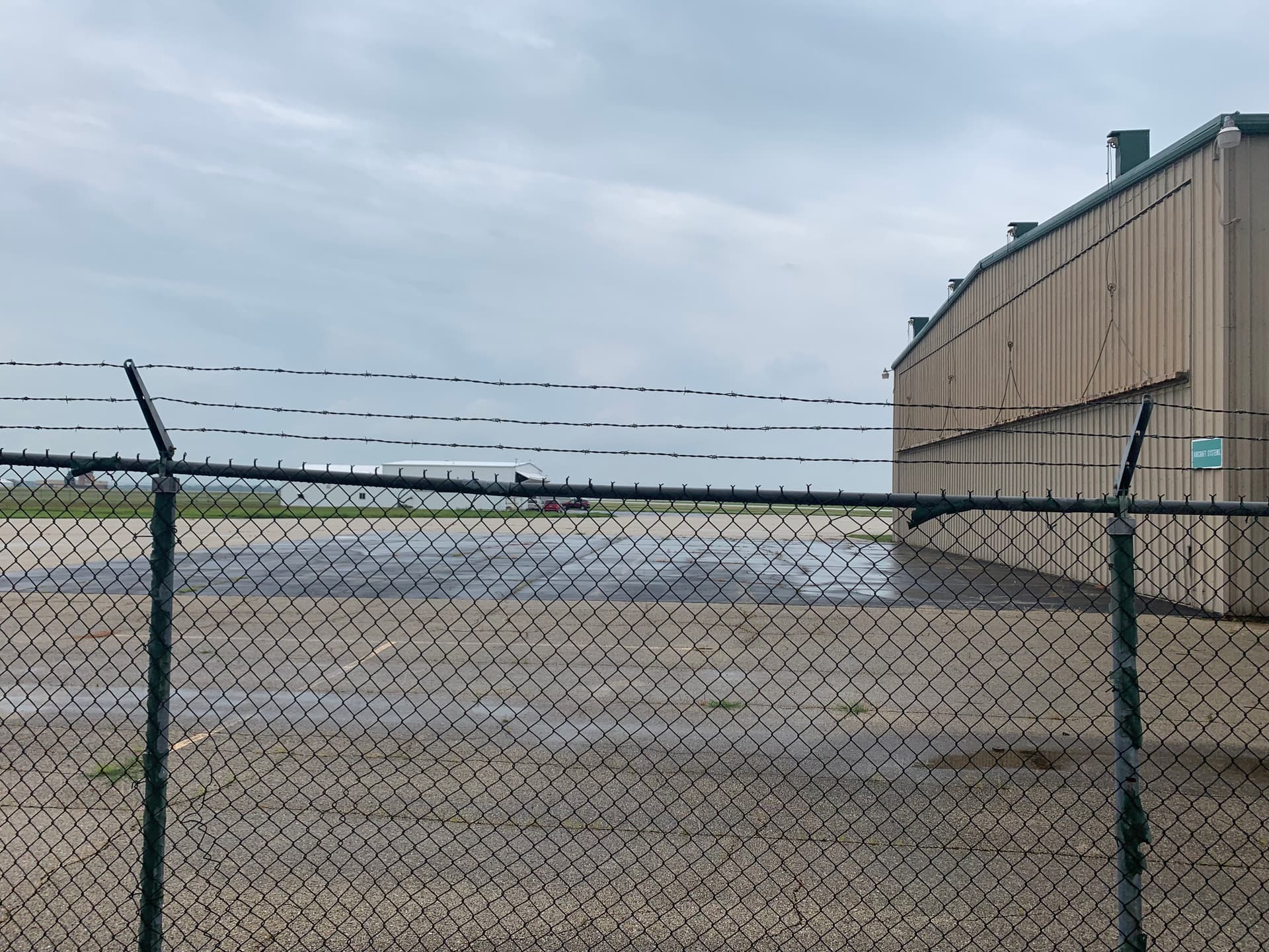 hangar popup image 6