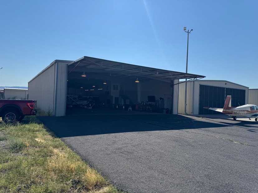 hangar popup image 1