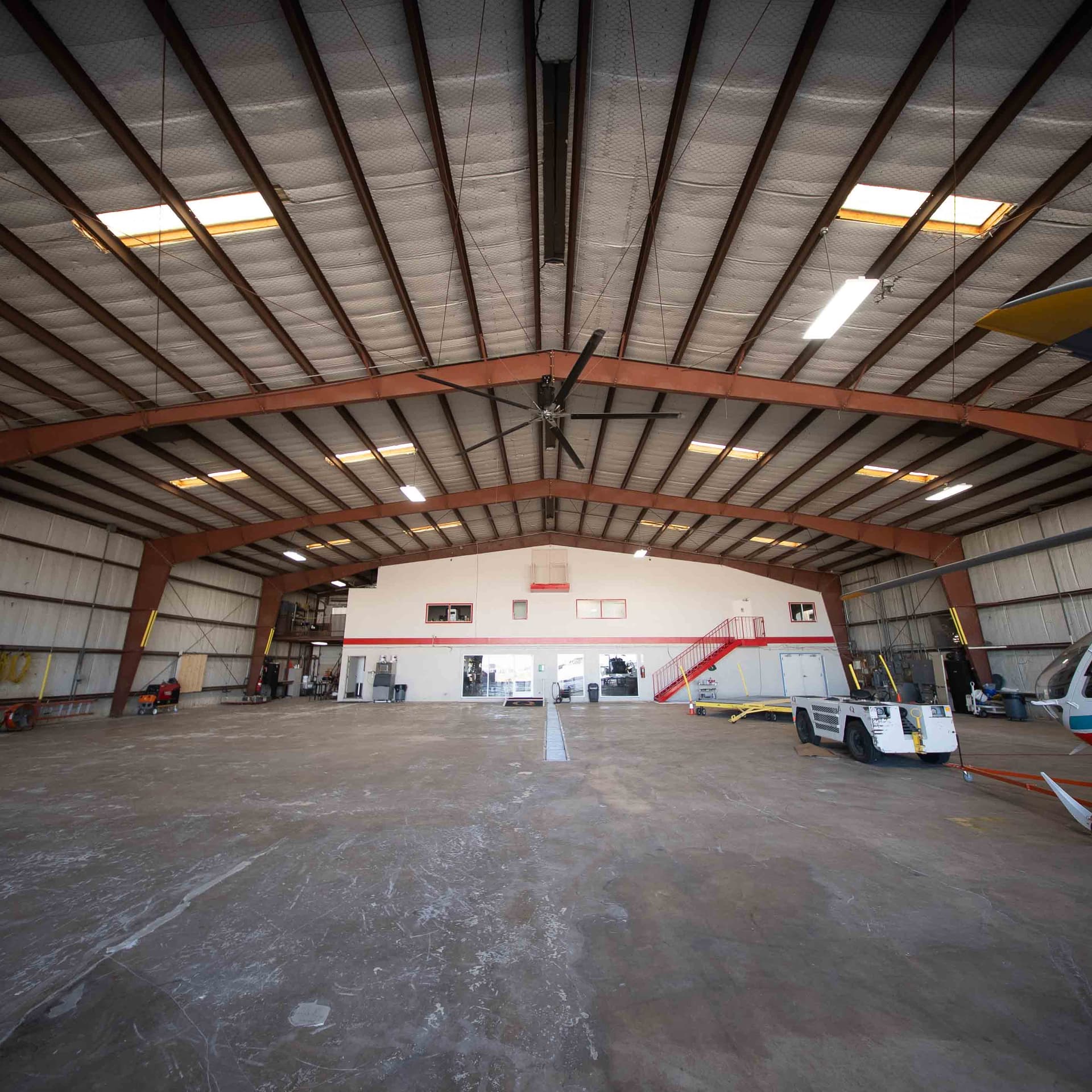 hangar popup image 14