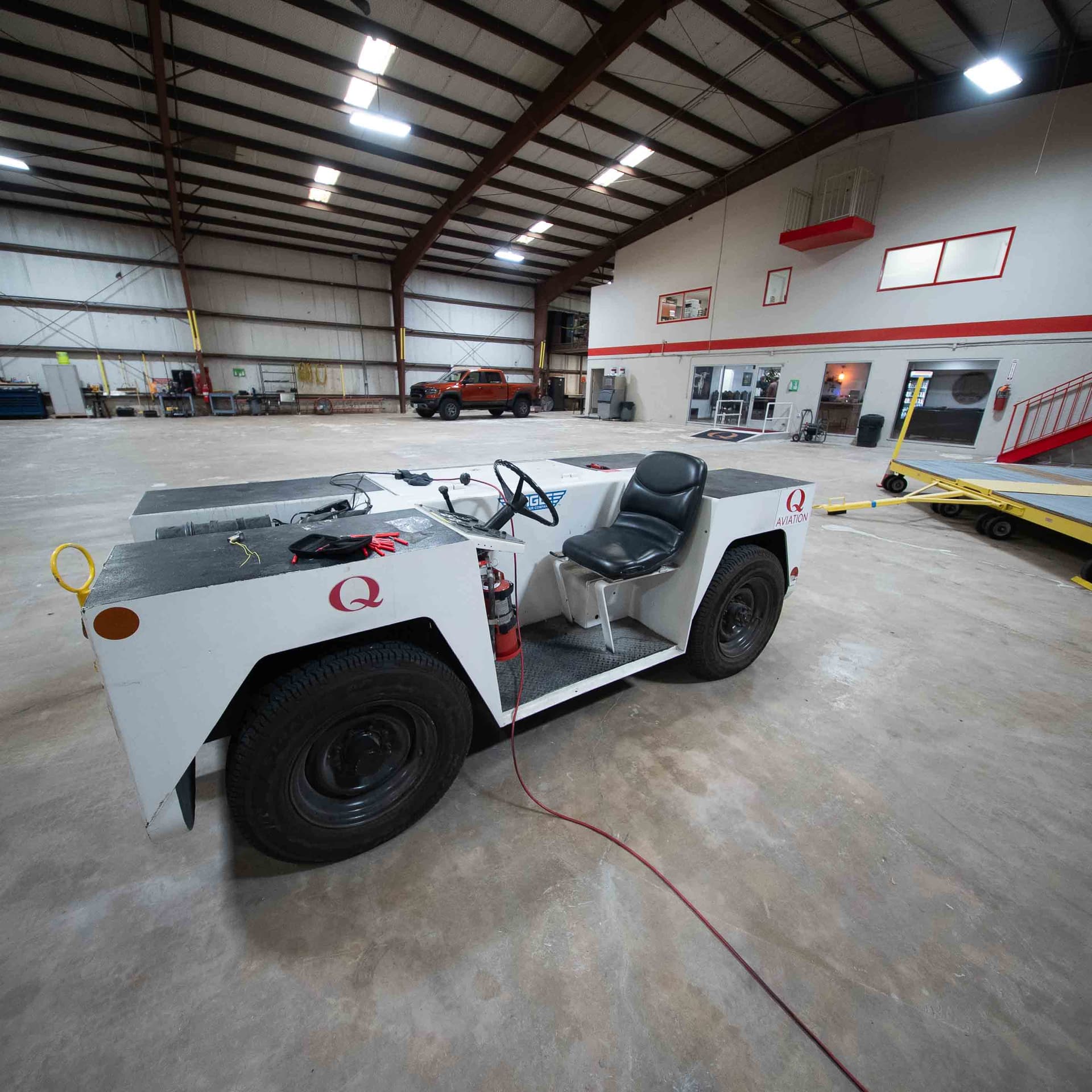 hangar popup image 7