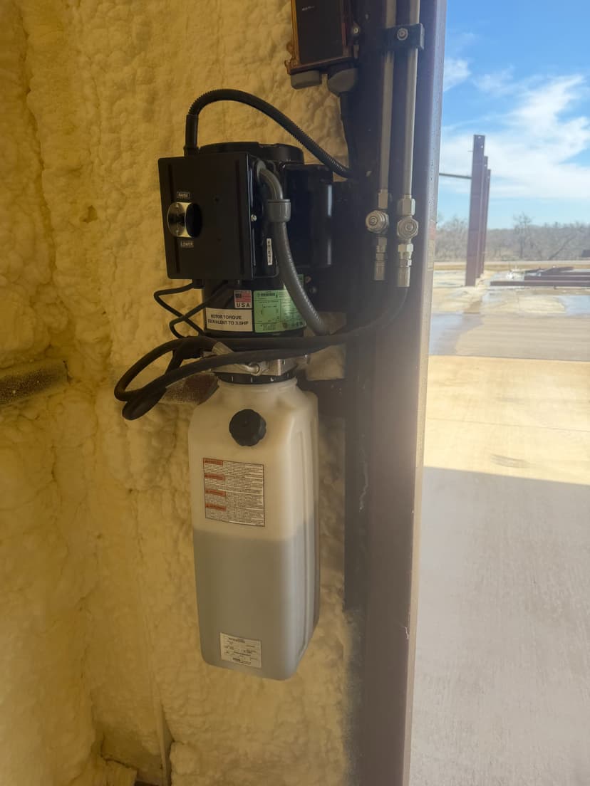 hangar popup image 3