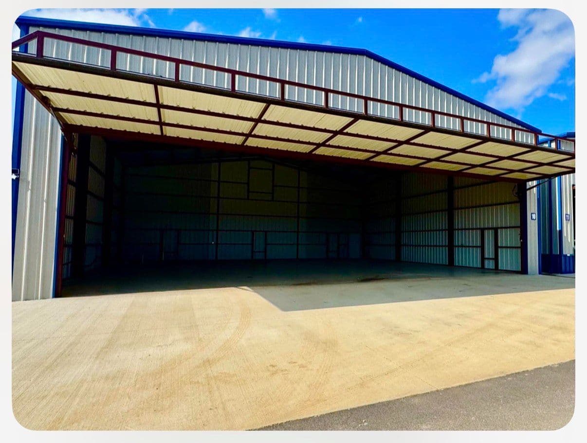 hangar popup image 4