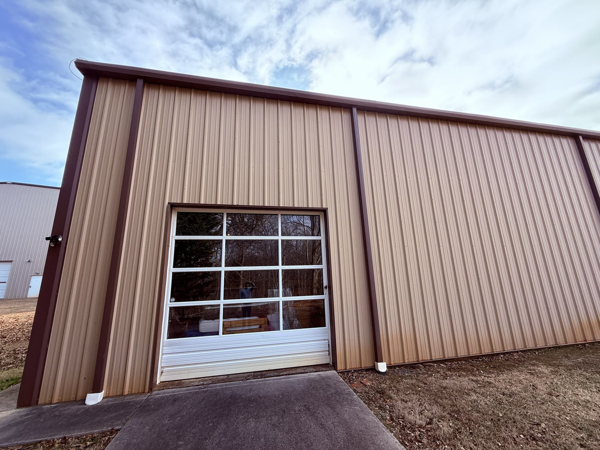 hangar popup image 4