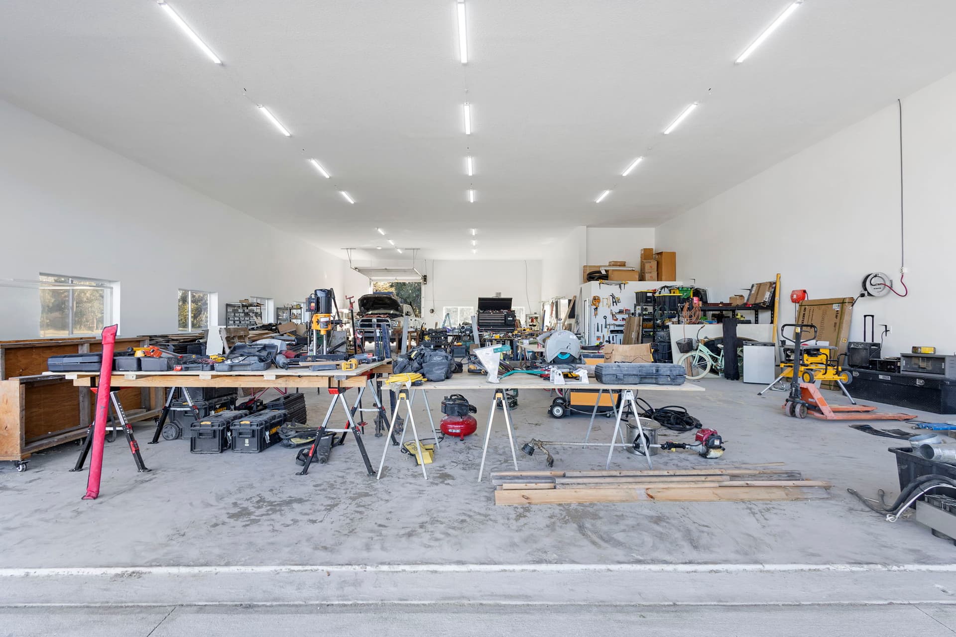 hangar popup image 13