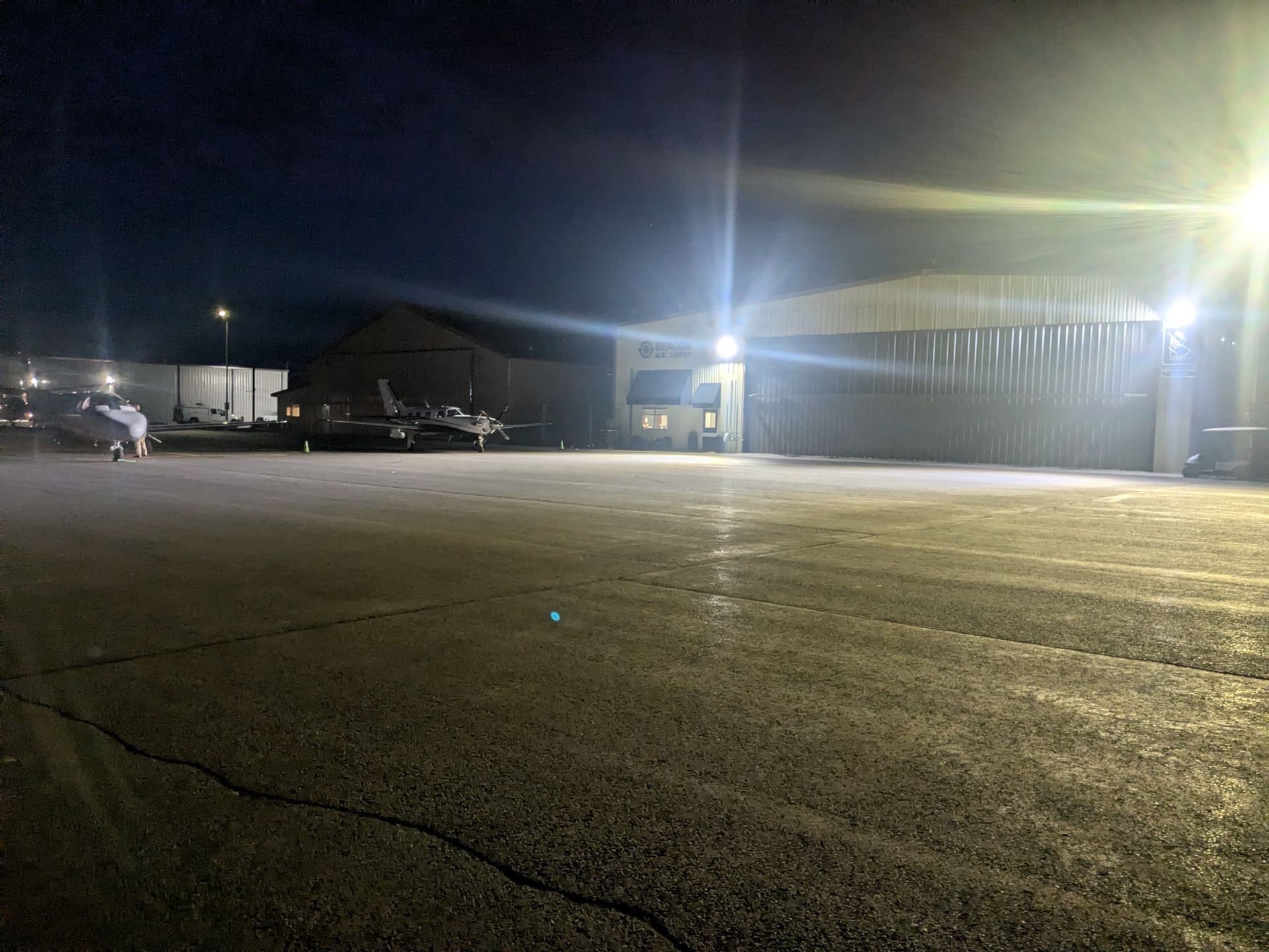 hangar popup image 3