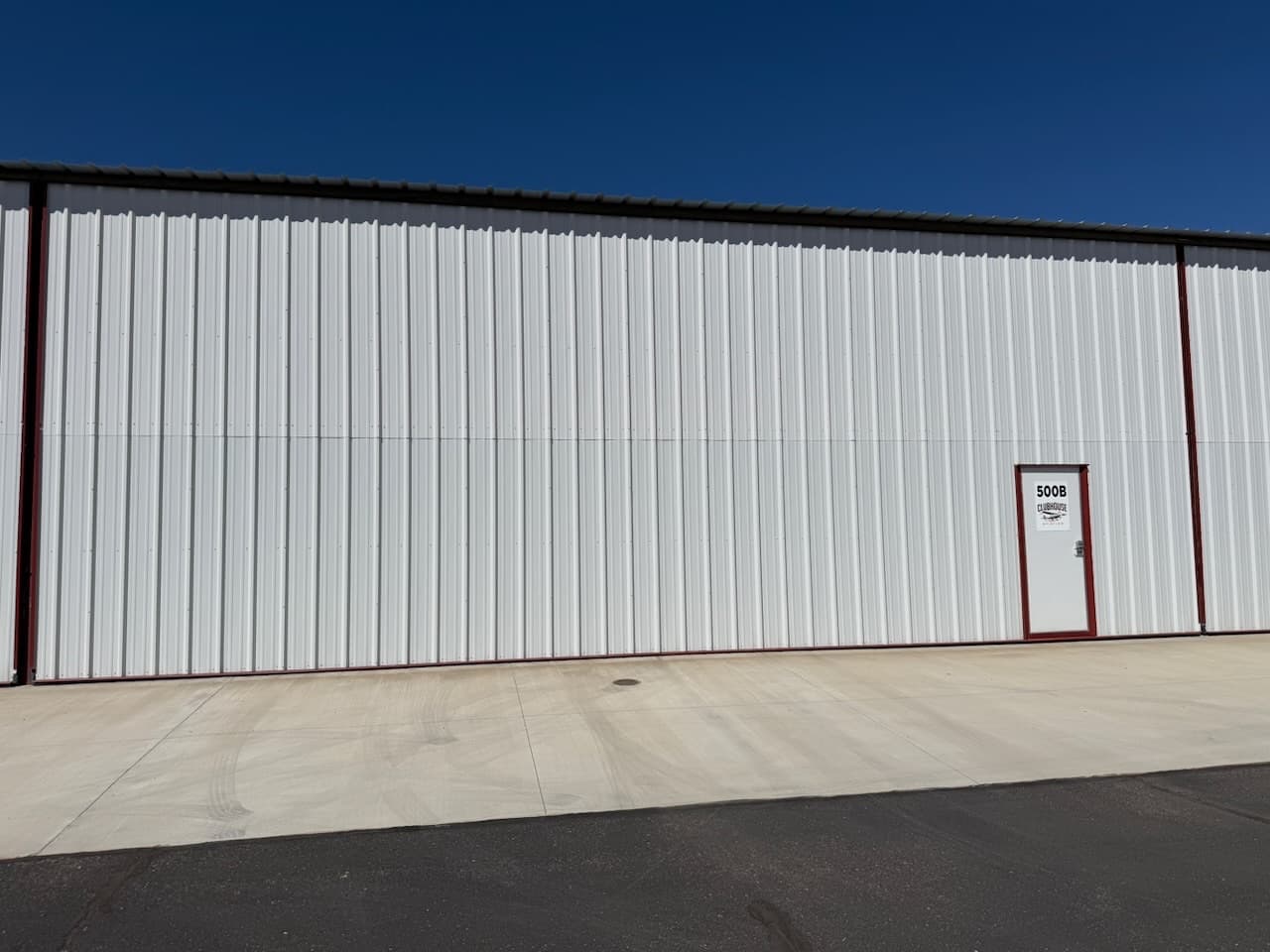 hangar popup image 4