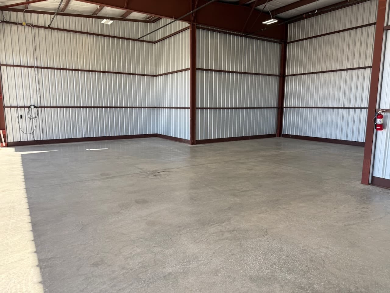 hangar popup image 6