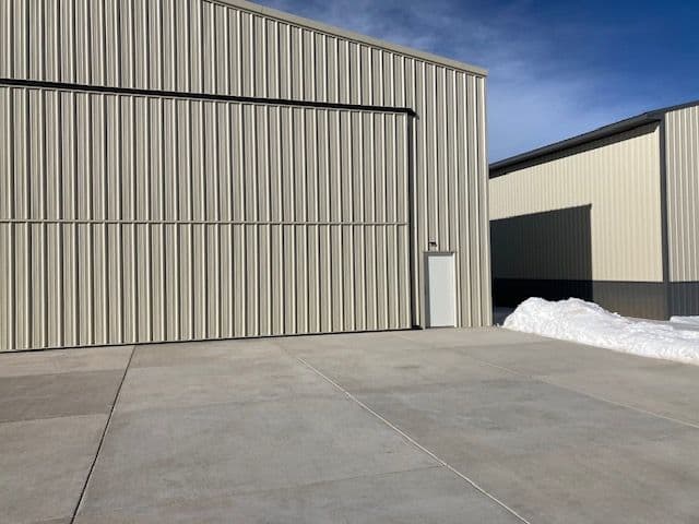 hangar popup image 4