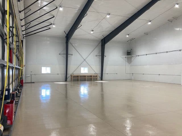 hangar popup image 5