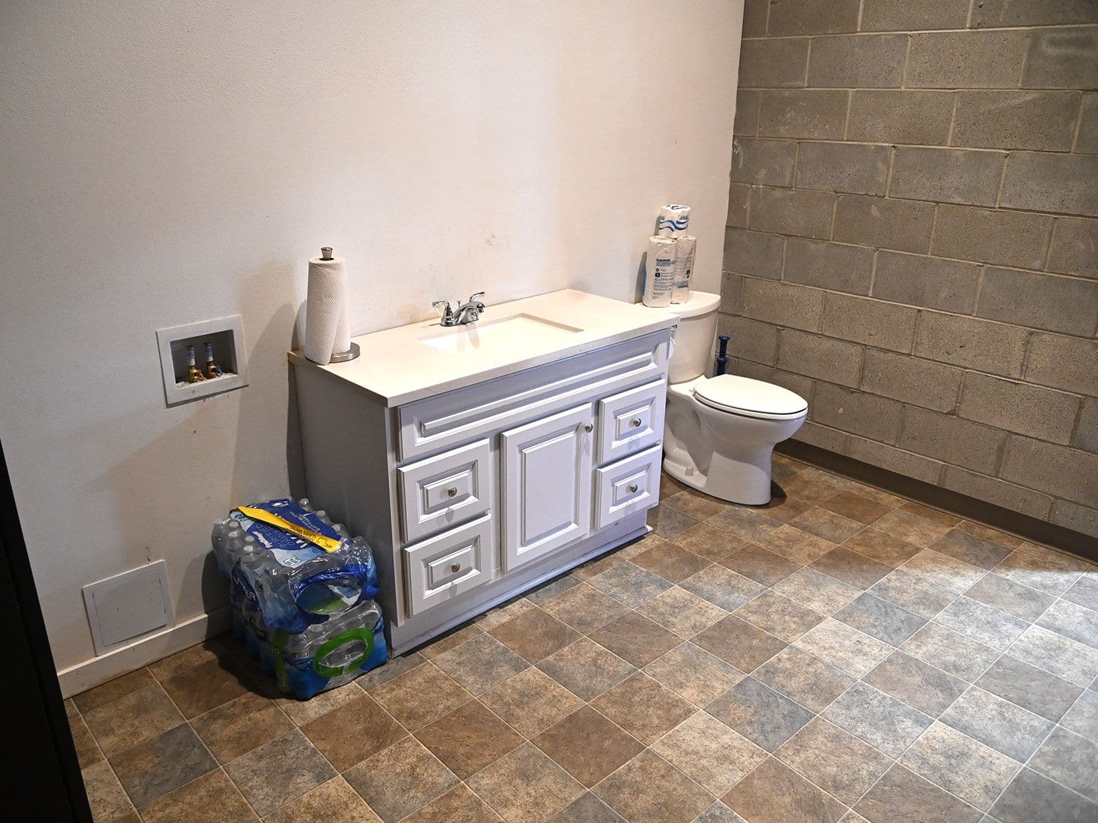 hangar popup image 10