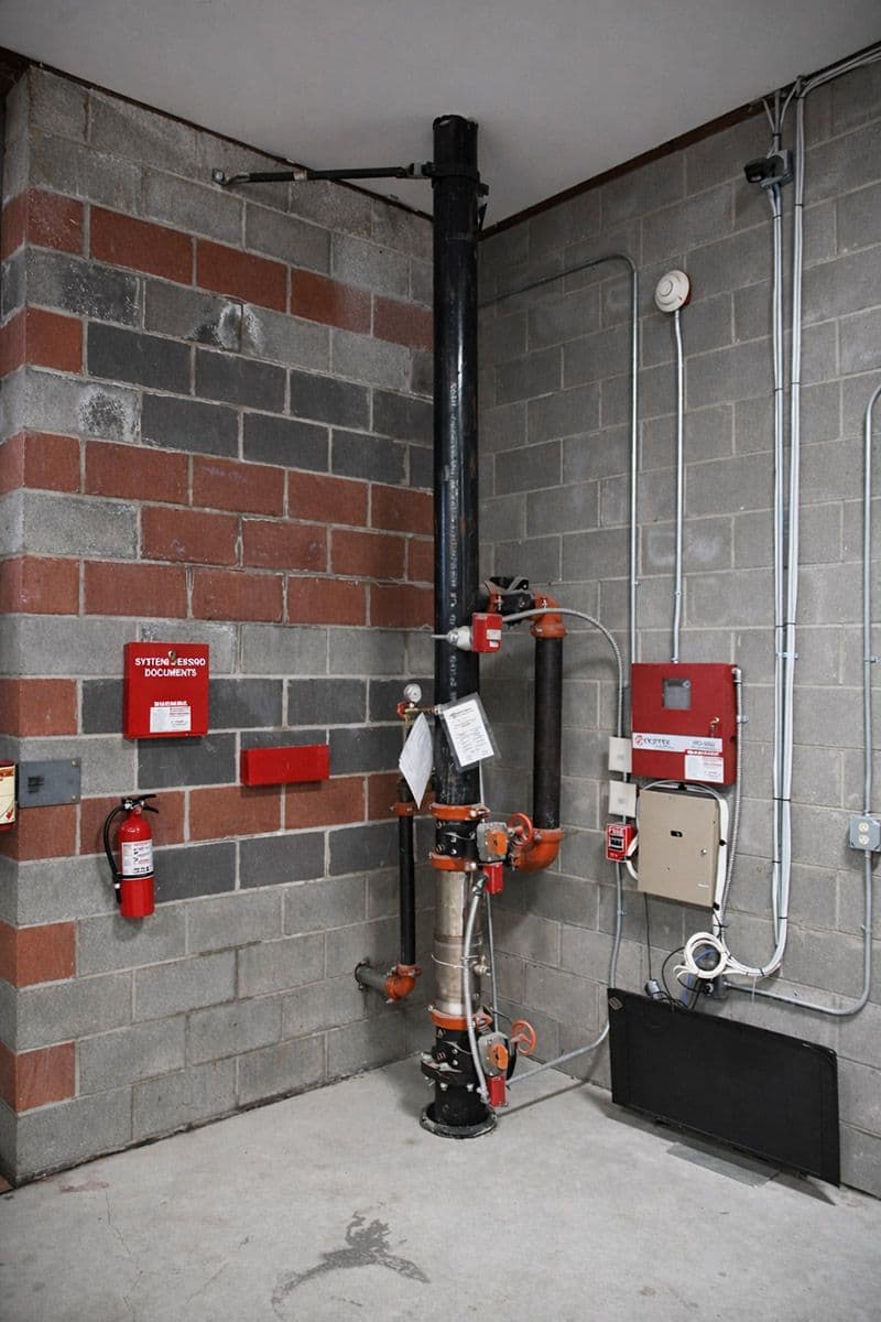 hangar popup image 11