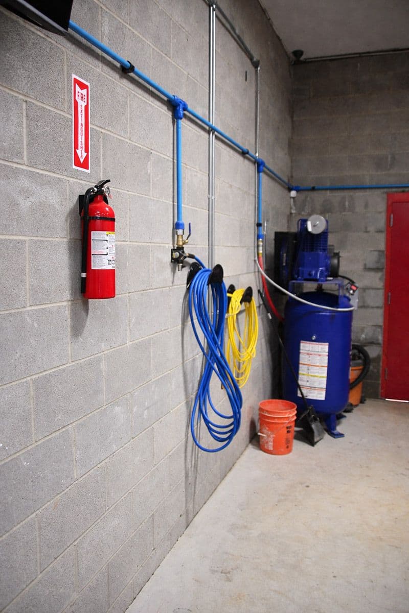 hangar popup image 12