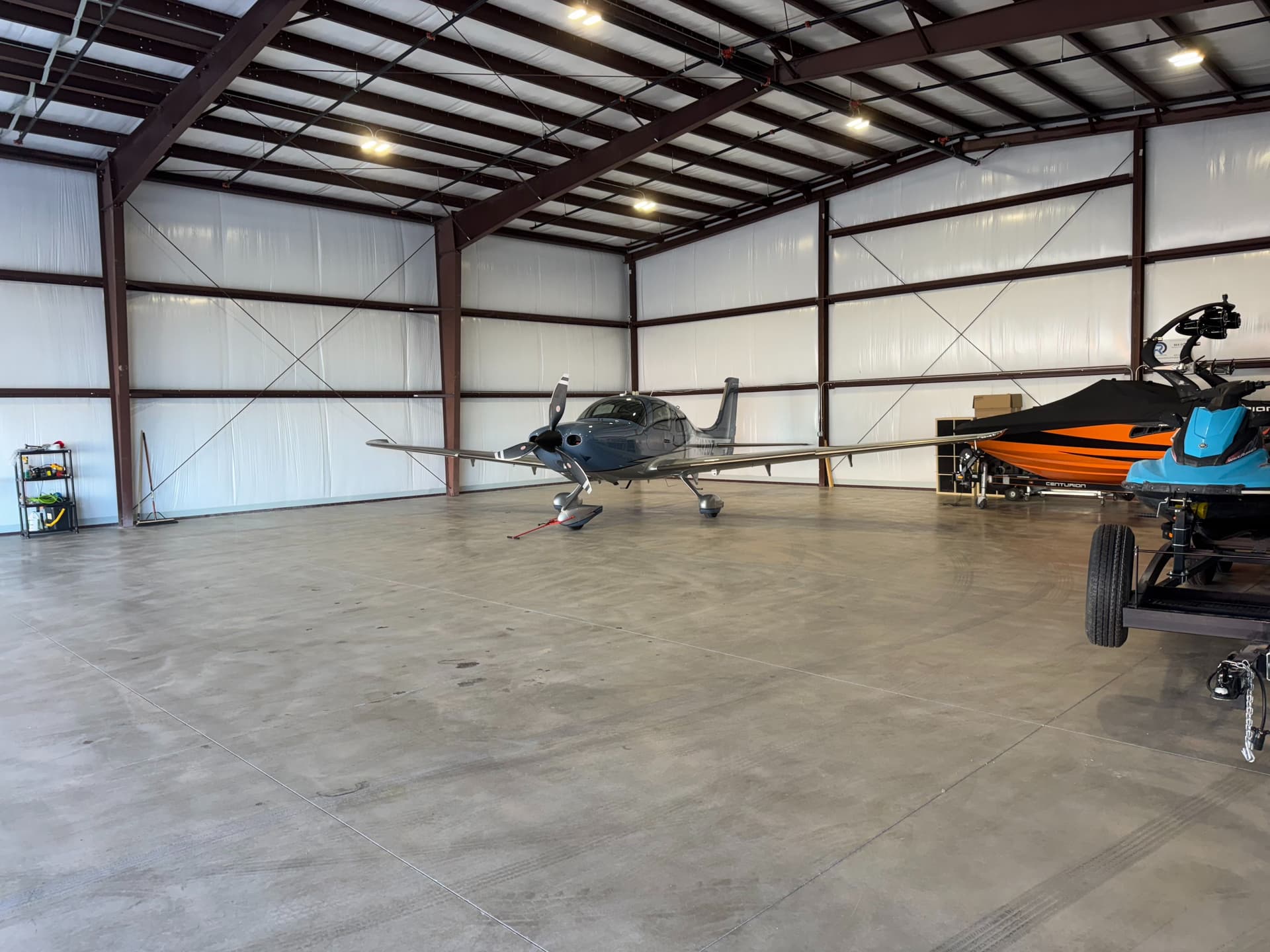 hangar popup image 5