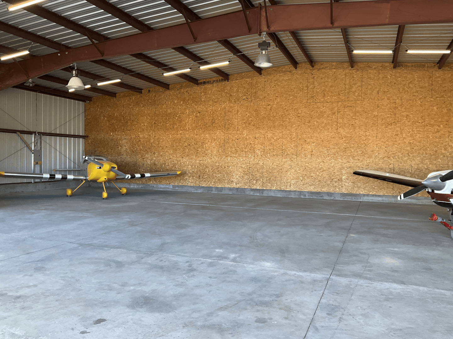 hangar popup image 2