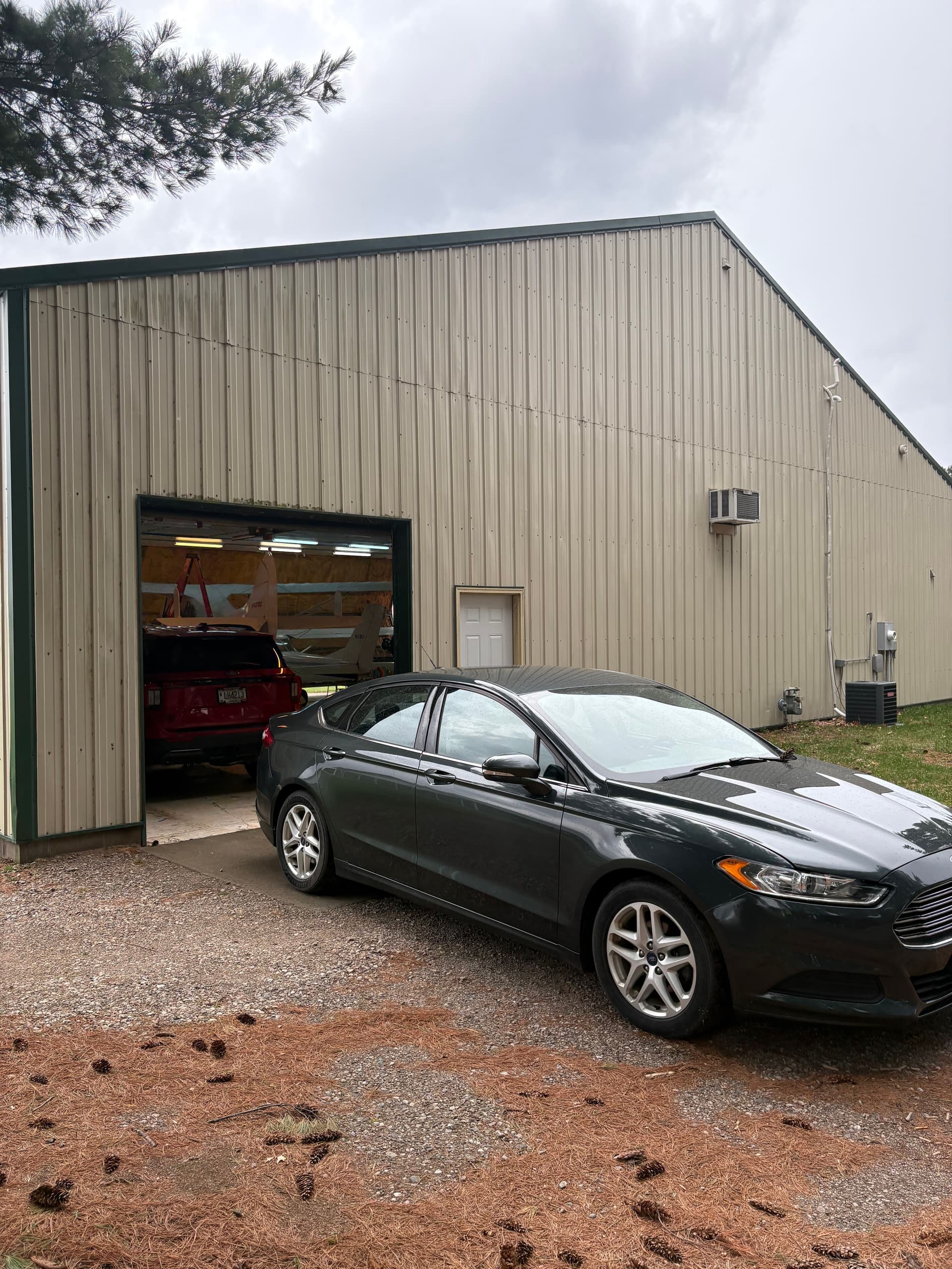 hangar popup image 2