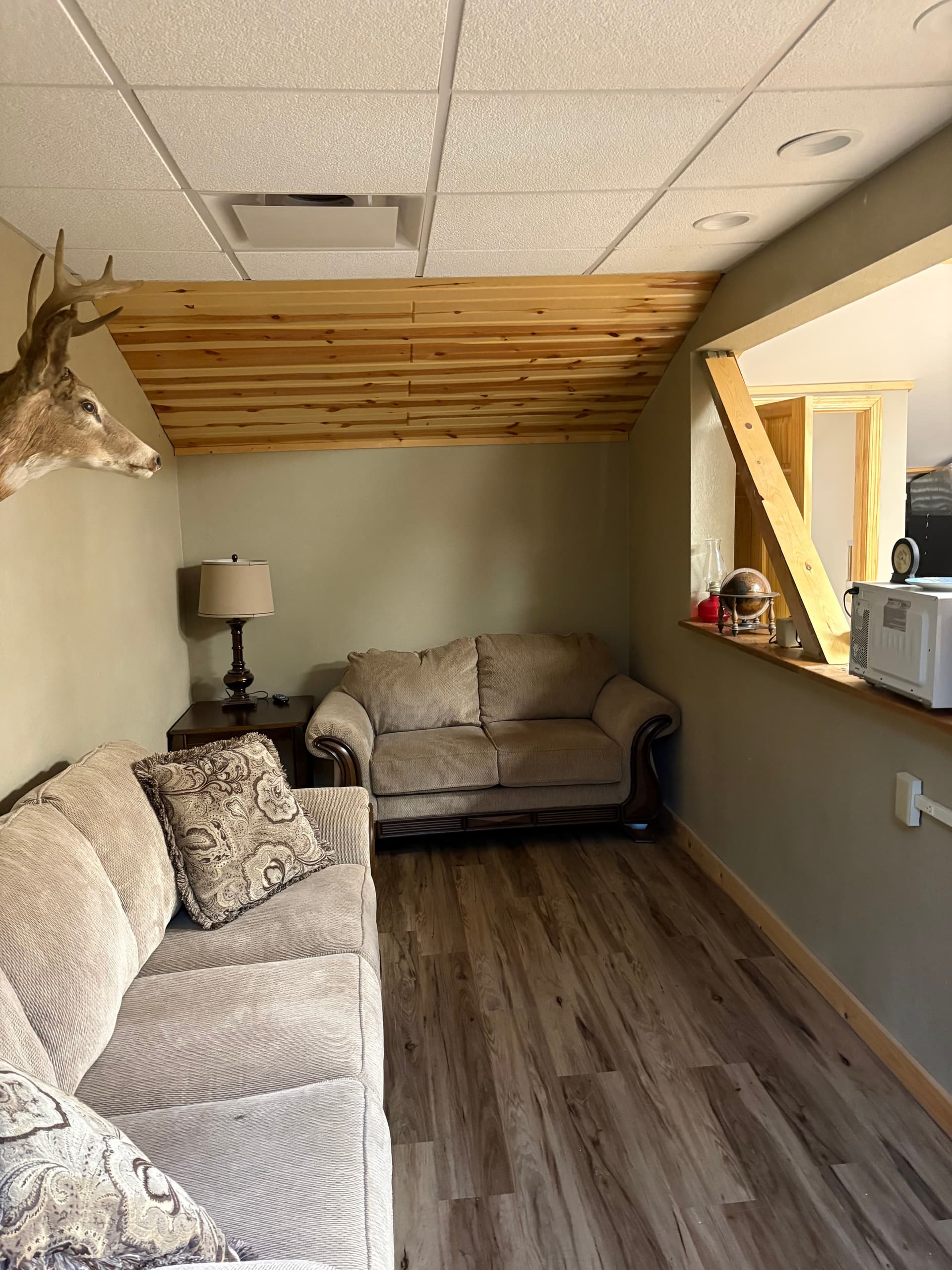 hangar popup image 7