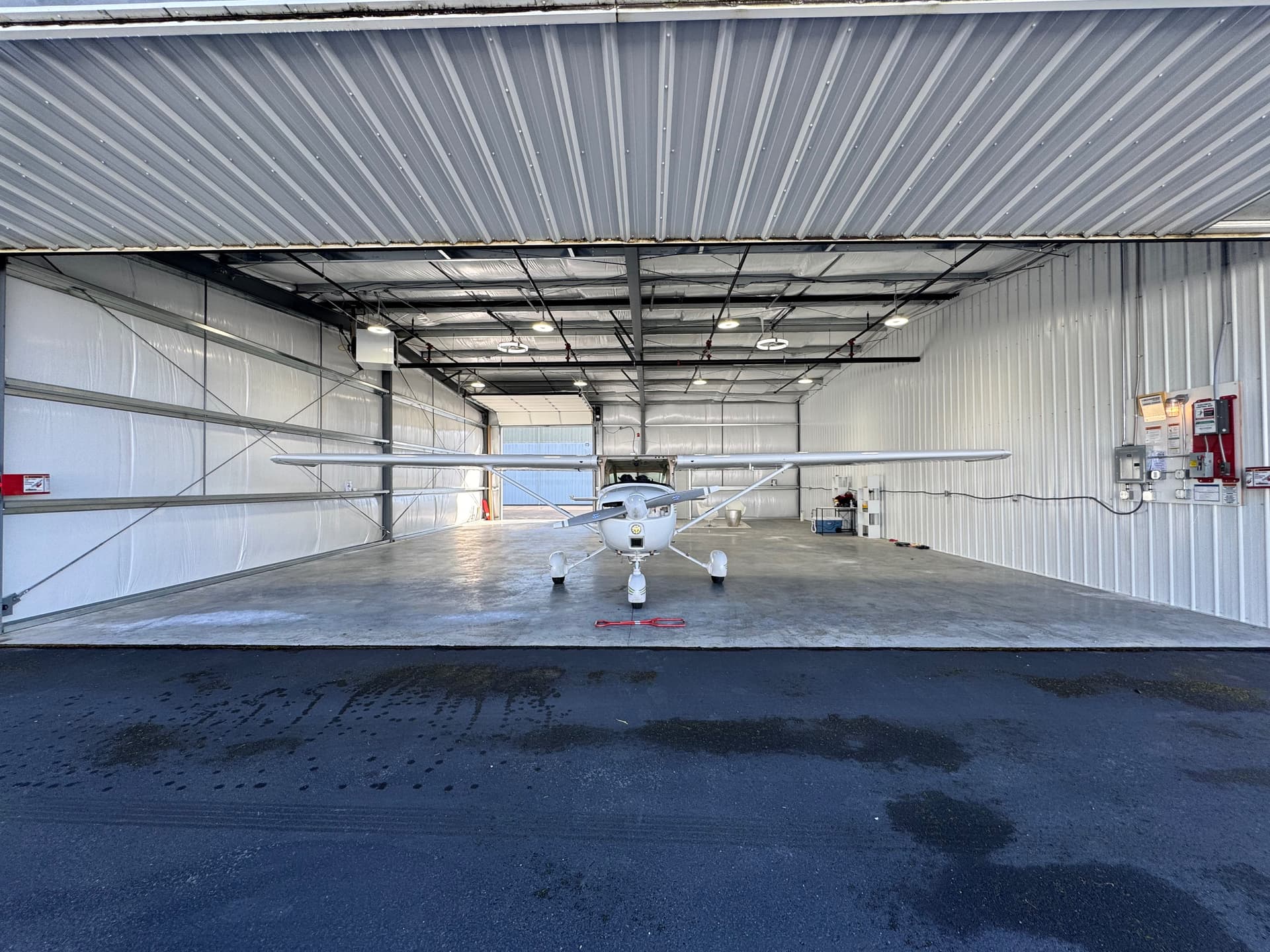 hangar popup image 2