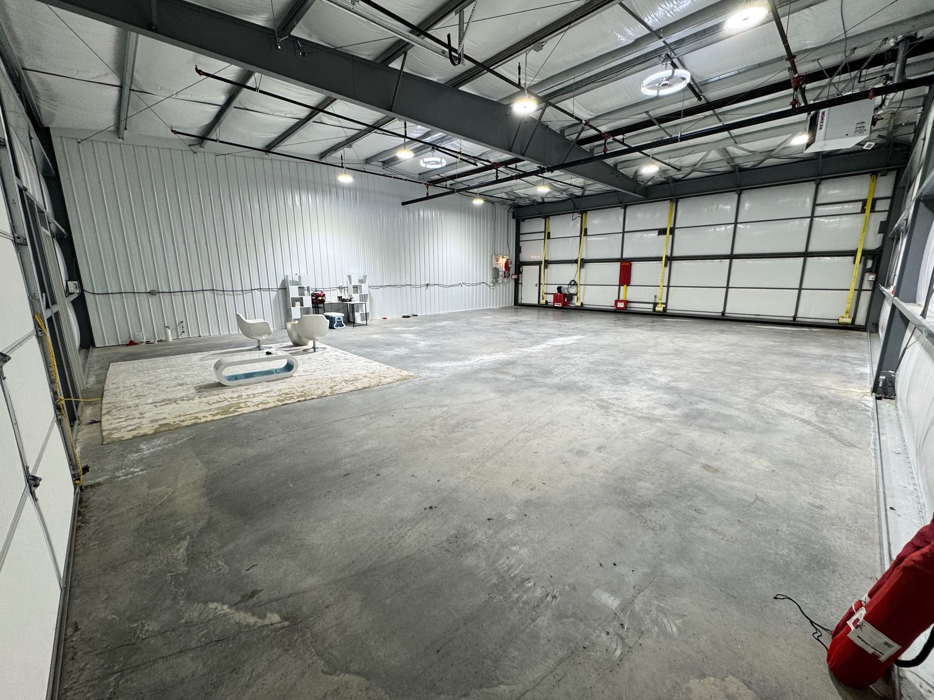 hangar popup image 4