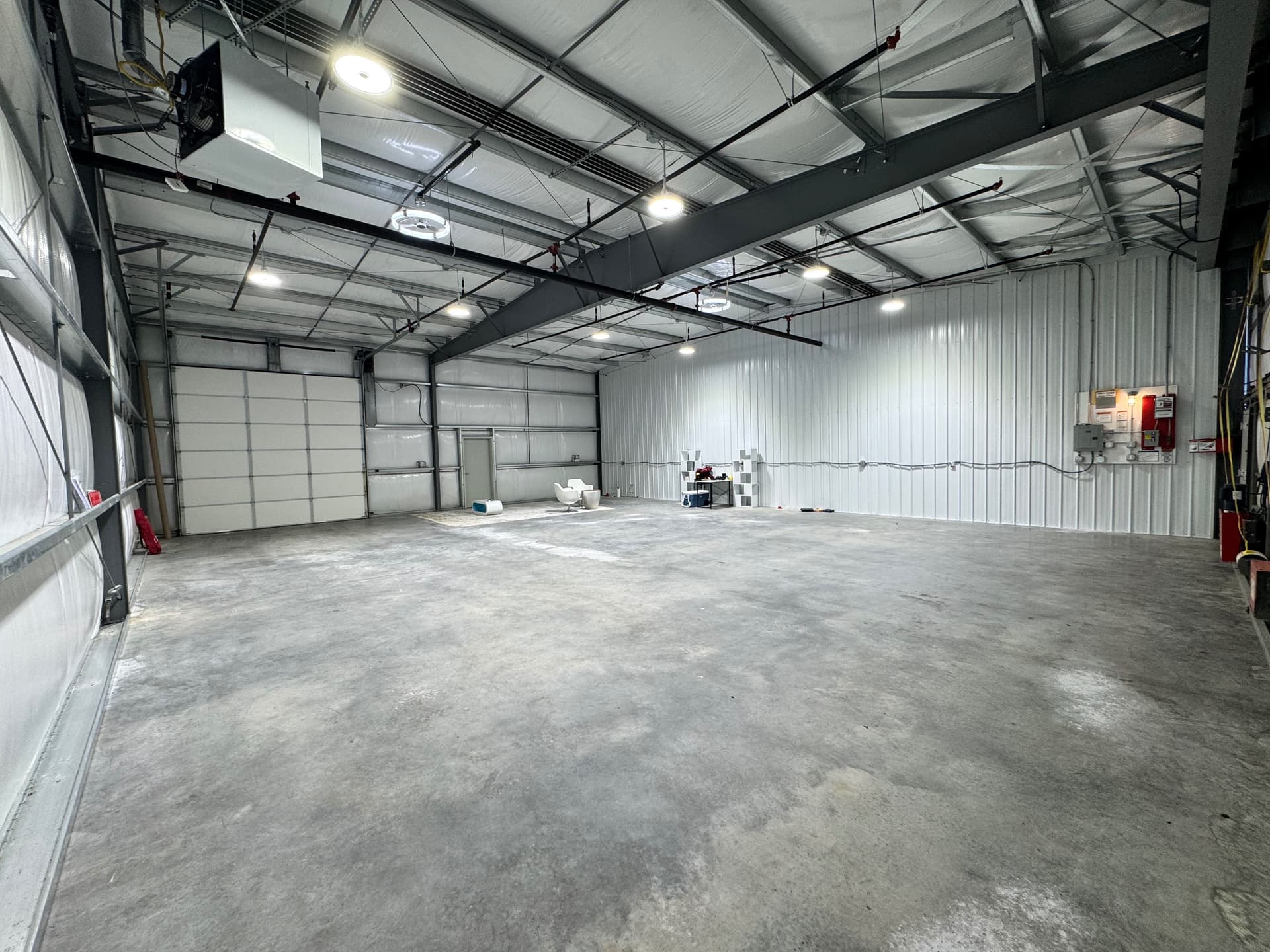 hangar popup image 5
