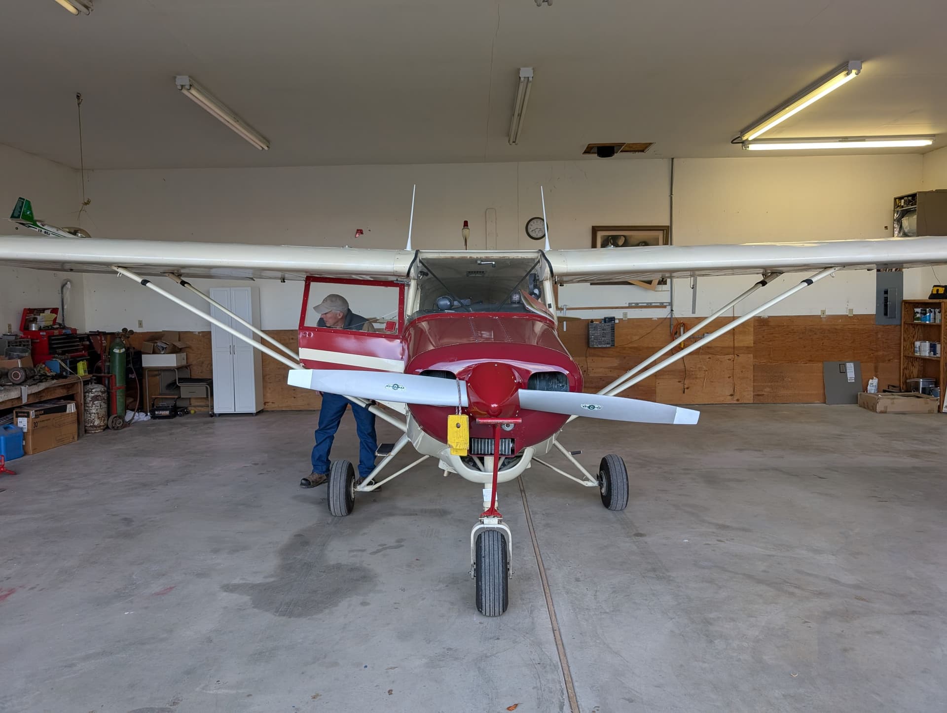 hangar popup image 2