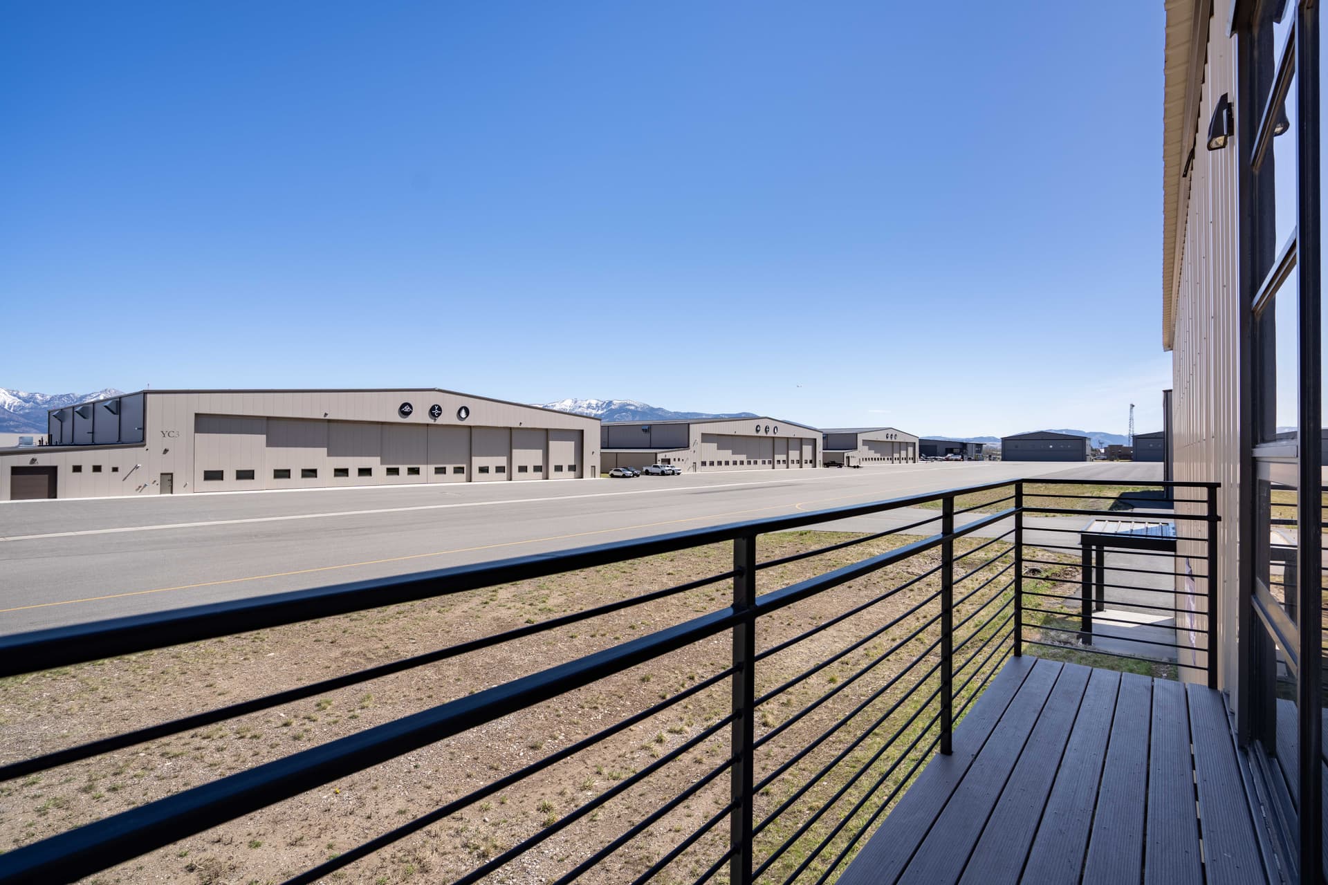 hangar popup image 12