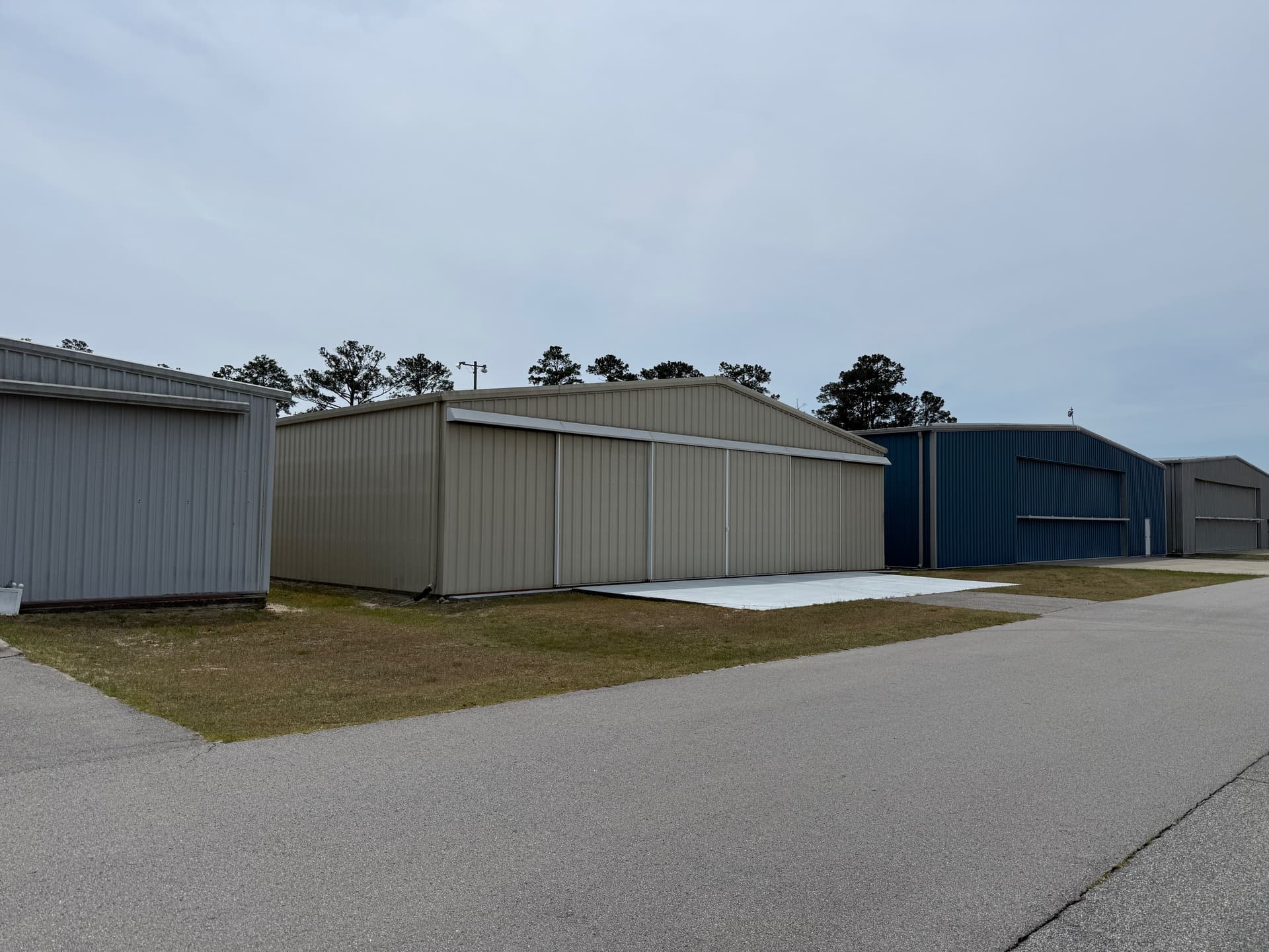 hangar popup image 2