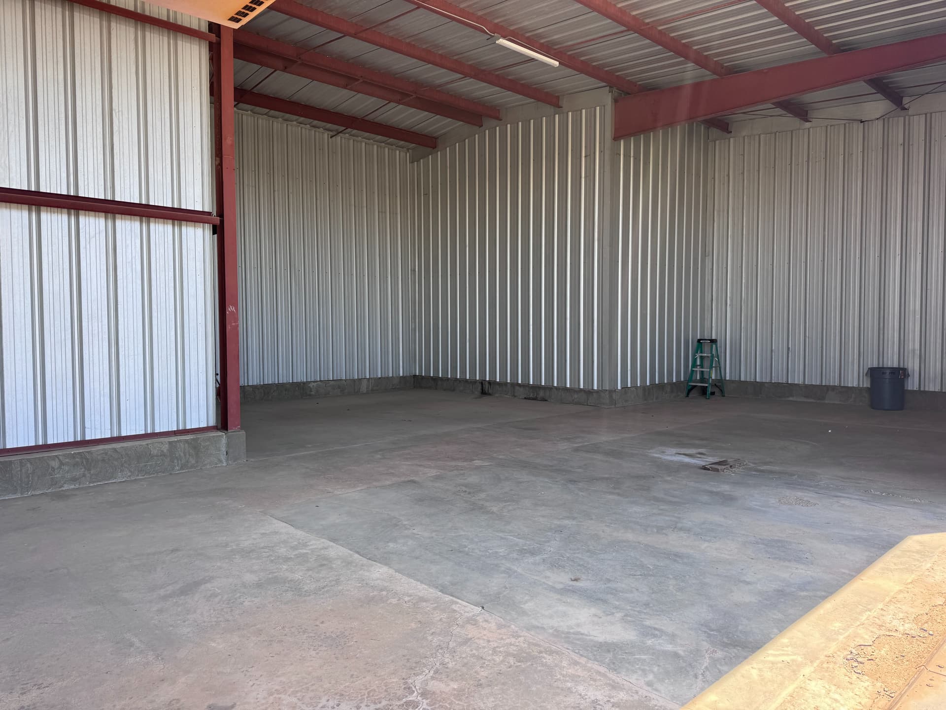 hangar popup image 2
