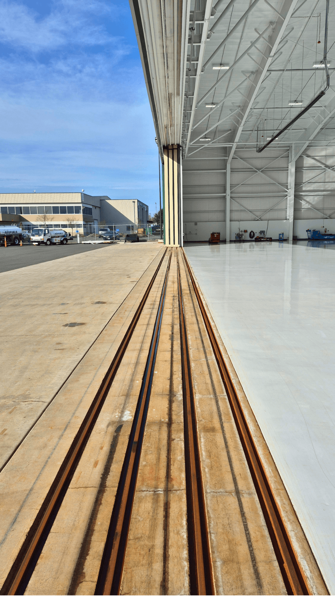hangar popup image 14