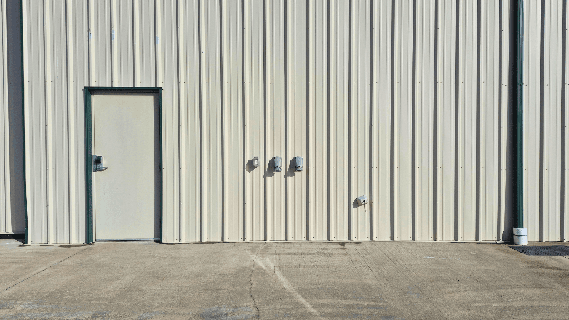 hangar popup image 15