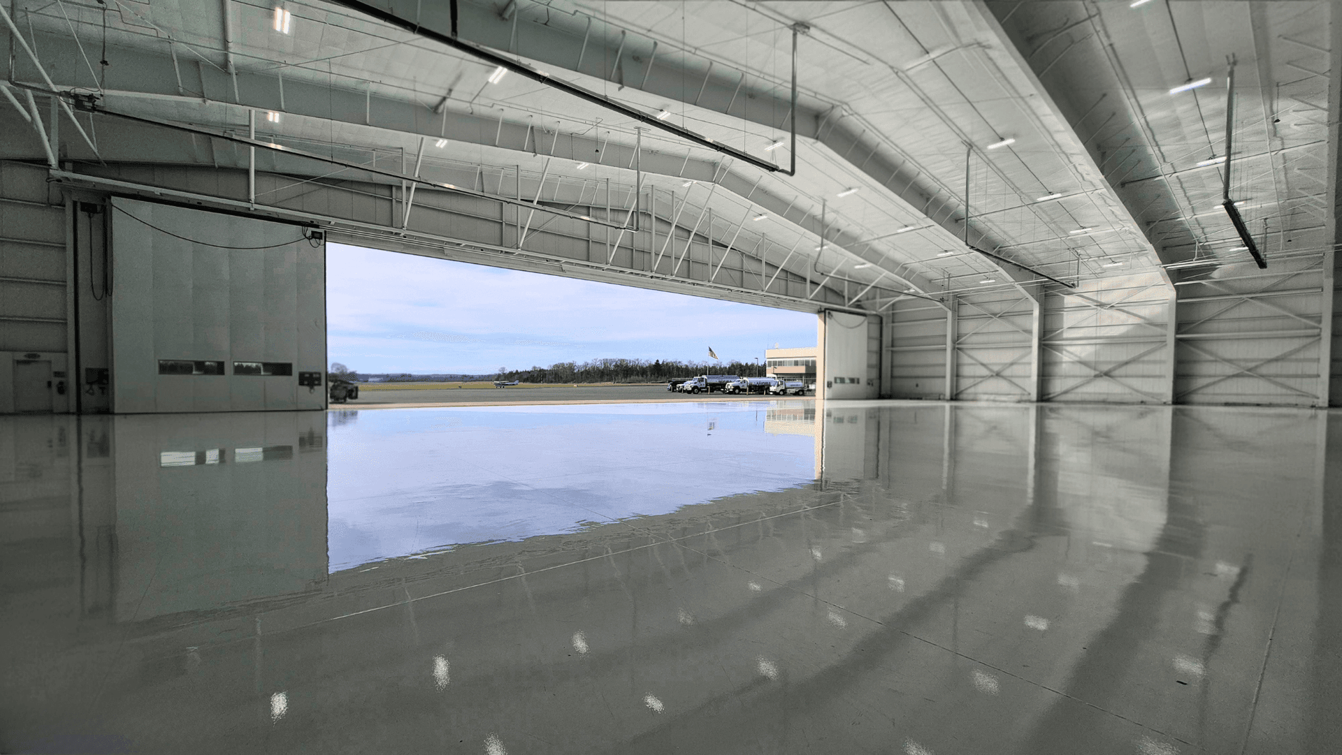 hangar popup image 4