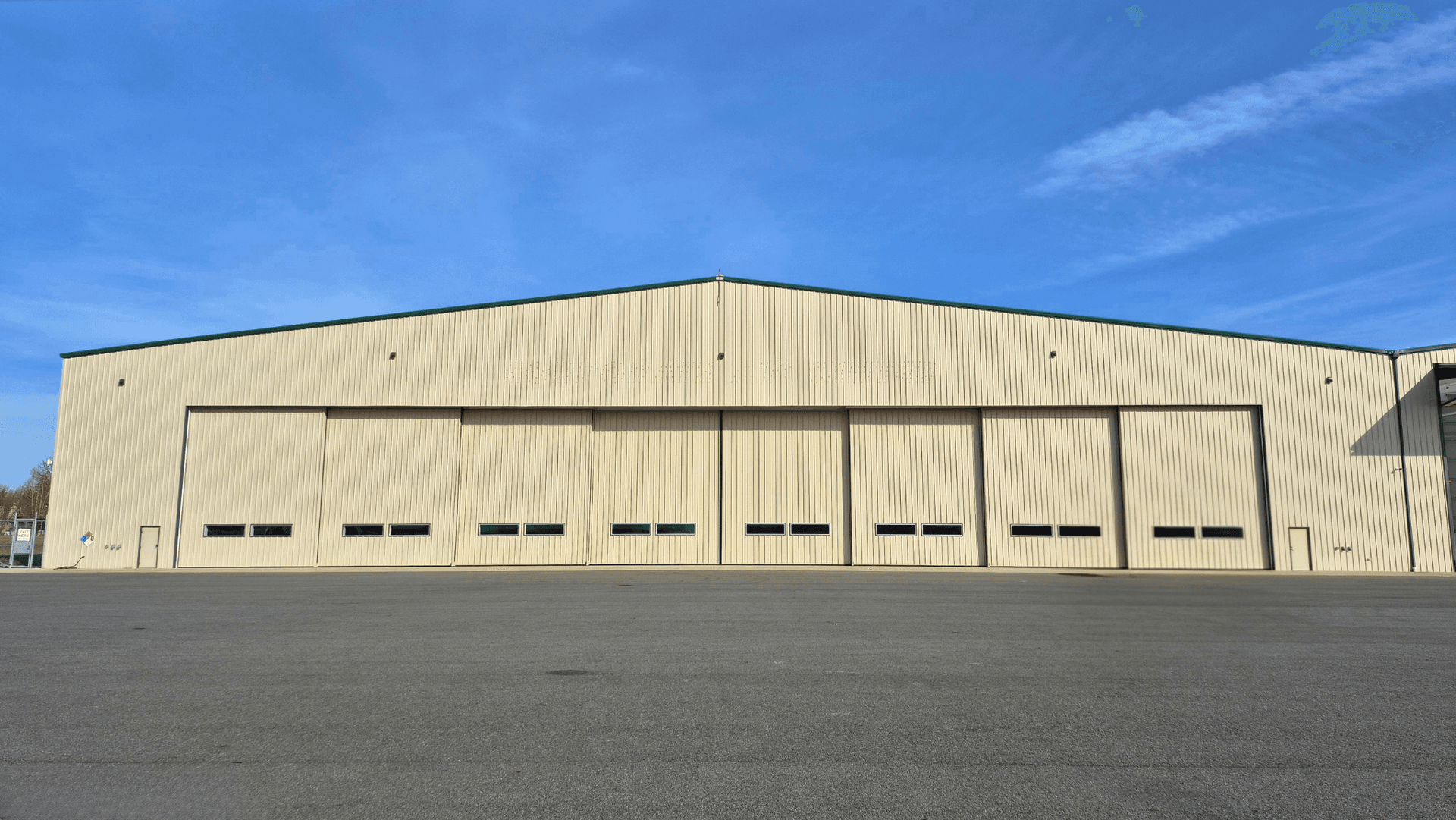 hangar popup image 9