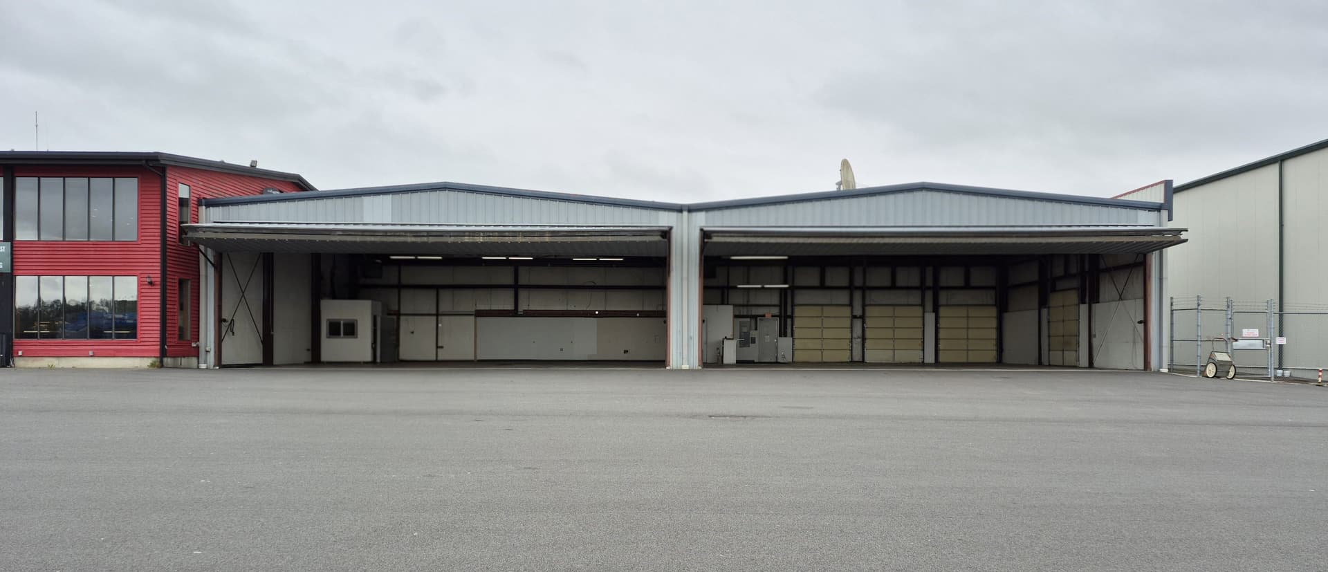 hangar popup image 2