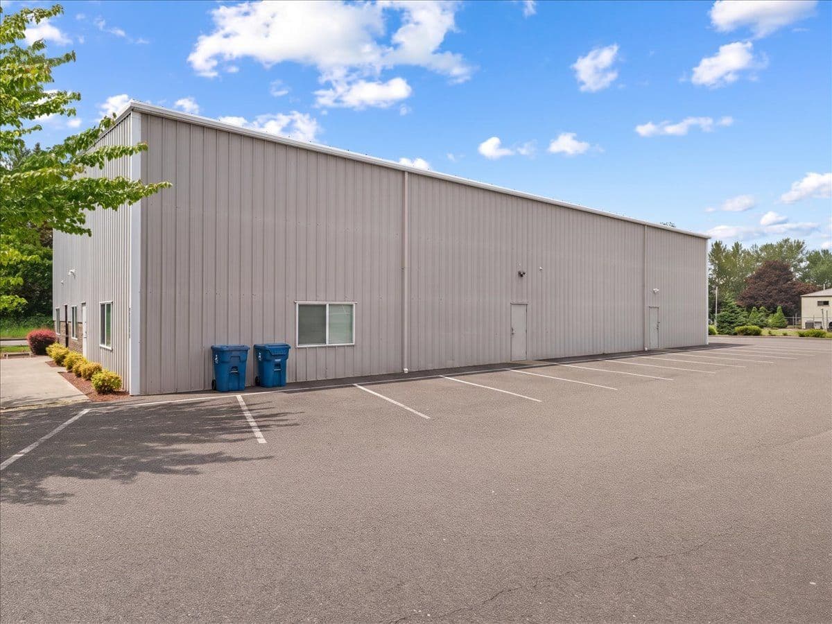 hangar popup image 4
