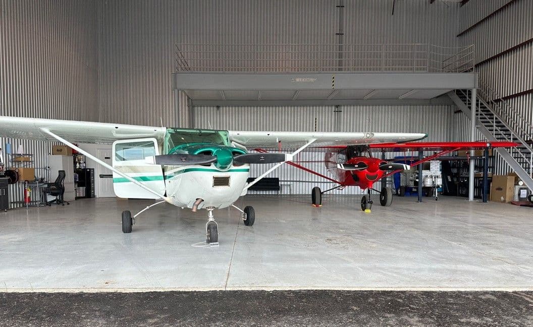hangar popup image 4