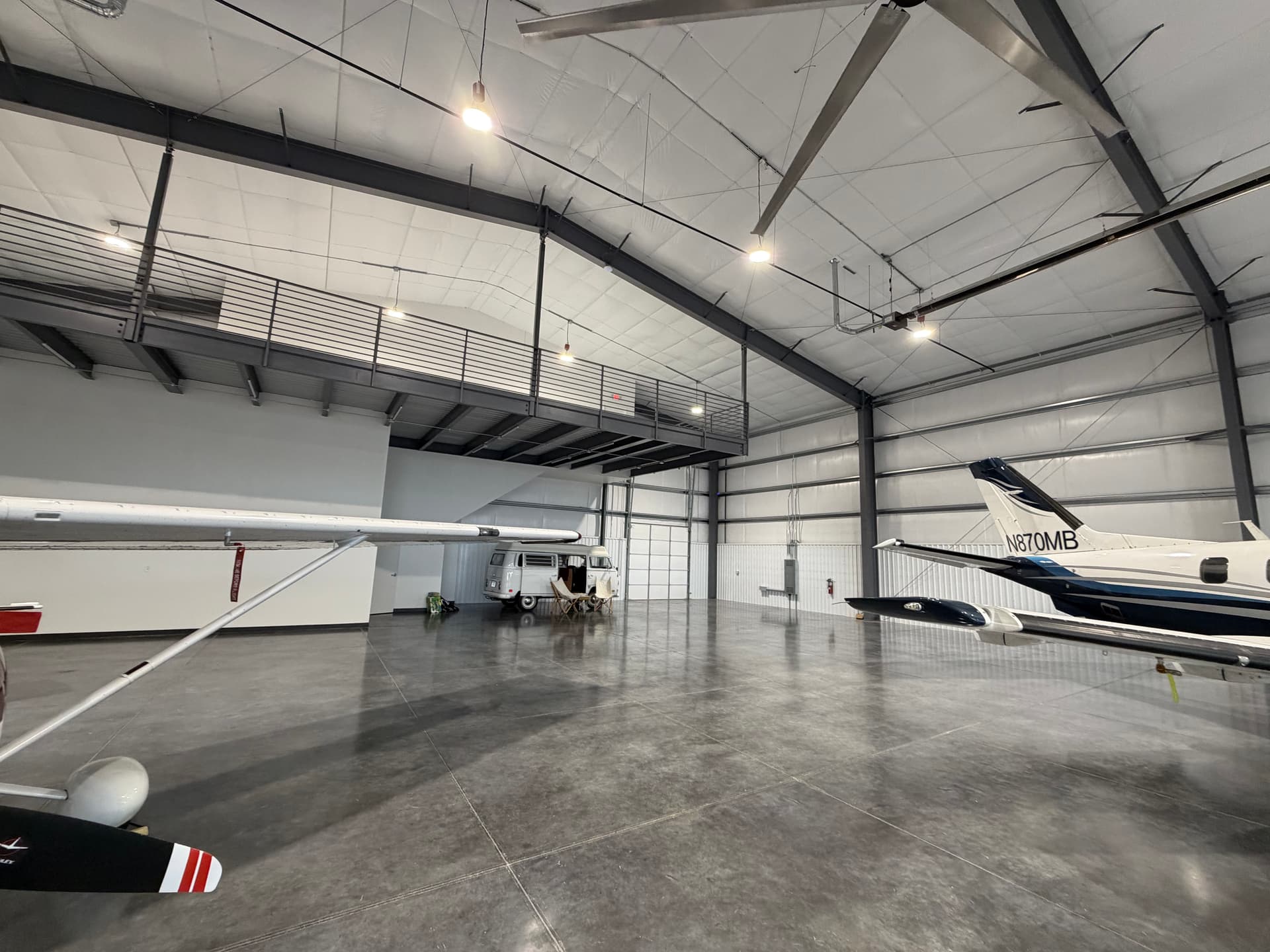 hangar popup image 5