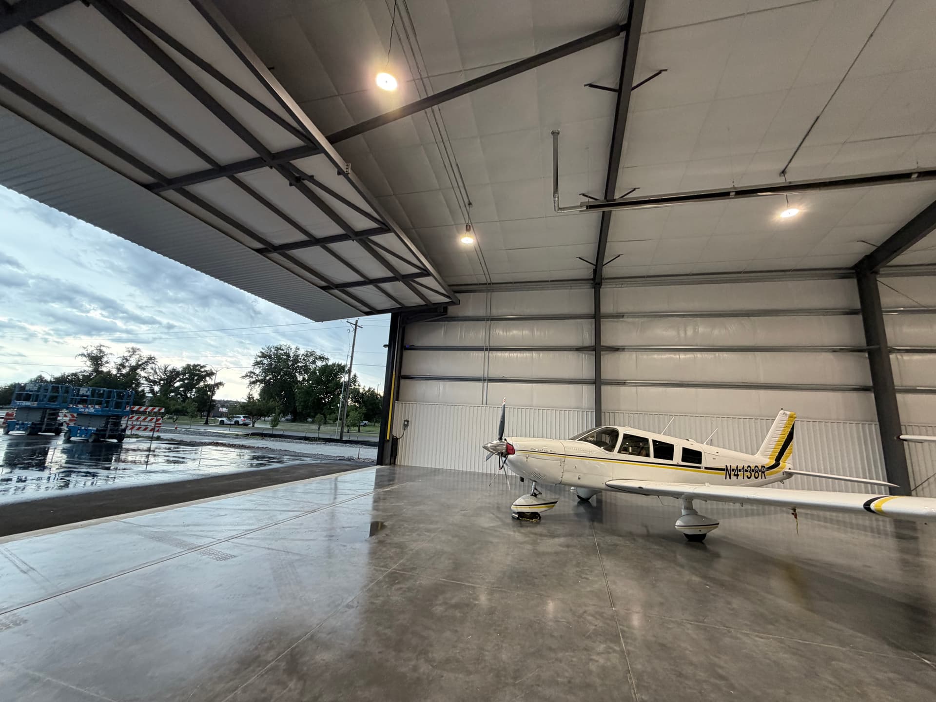 hangar popup image 7