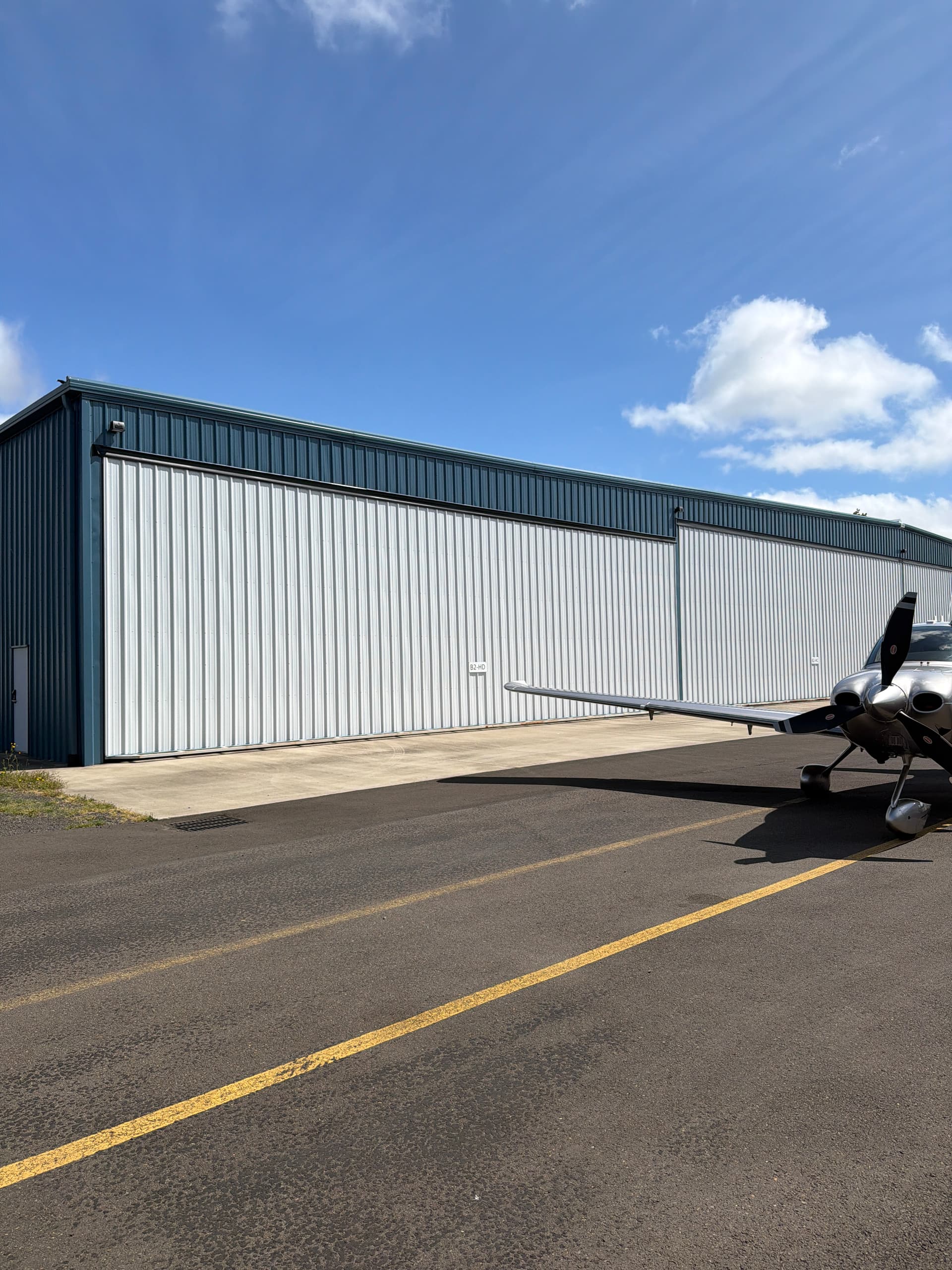 hangar popup image 2