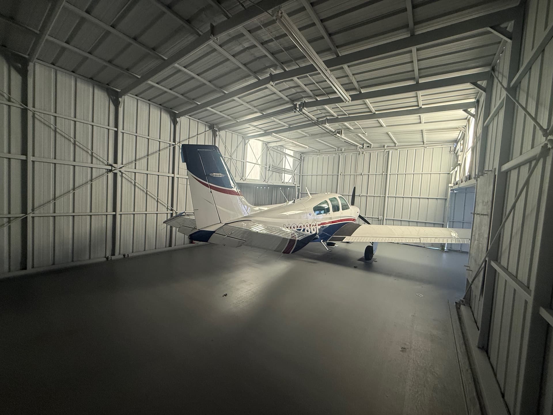 hangar popup image 7