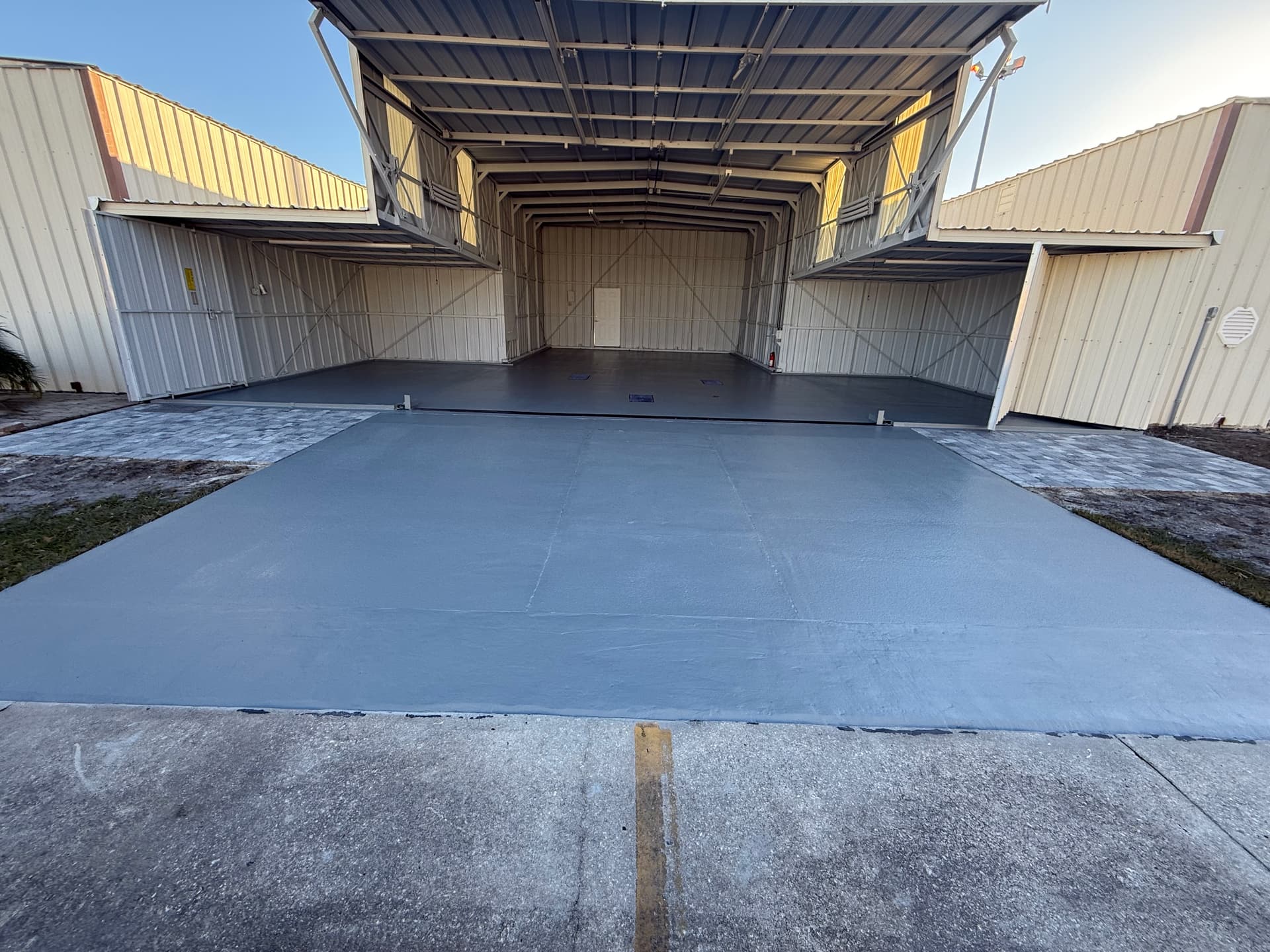 hangar popup image 2