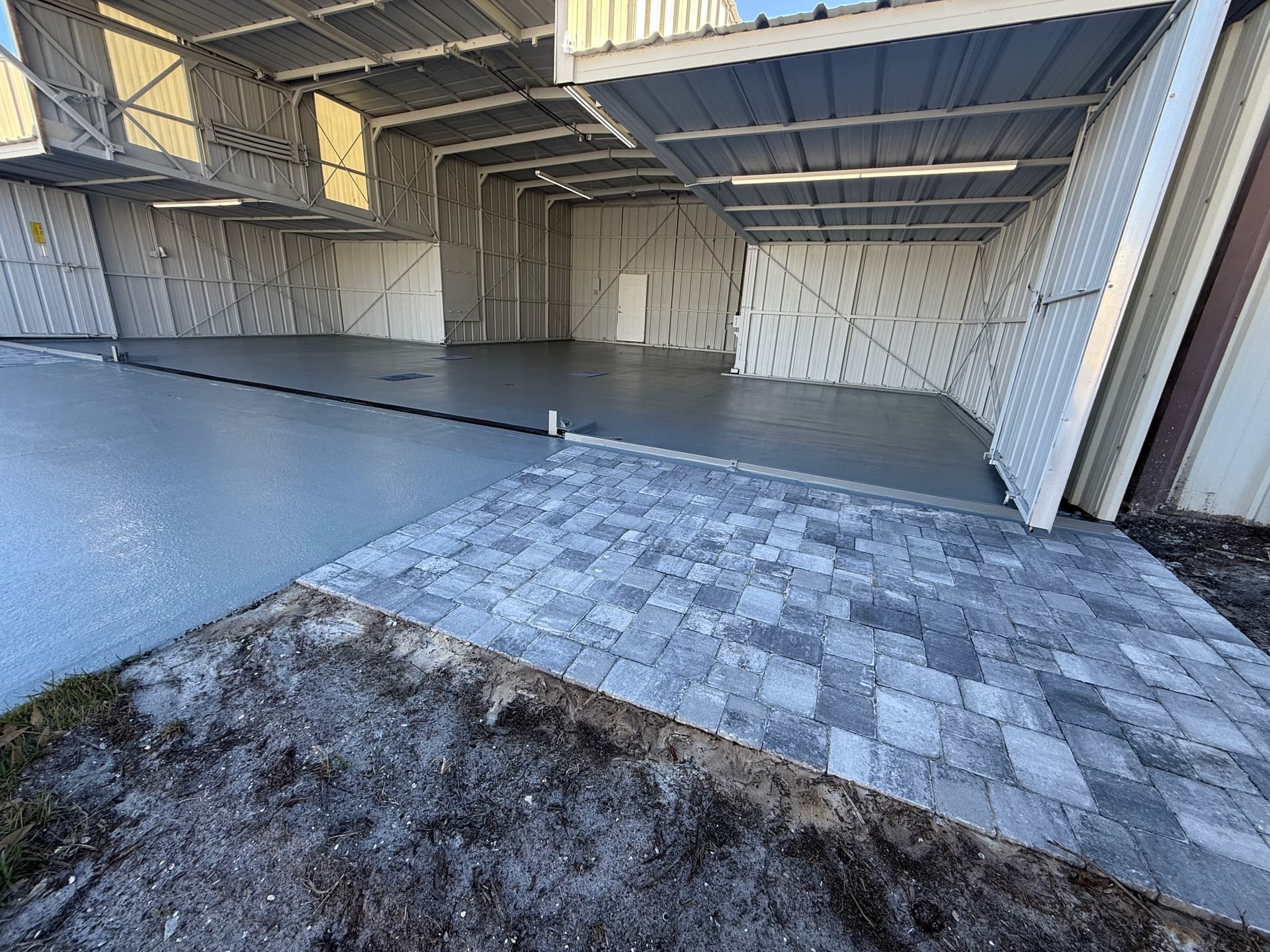 hangar popup image 3