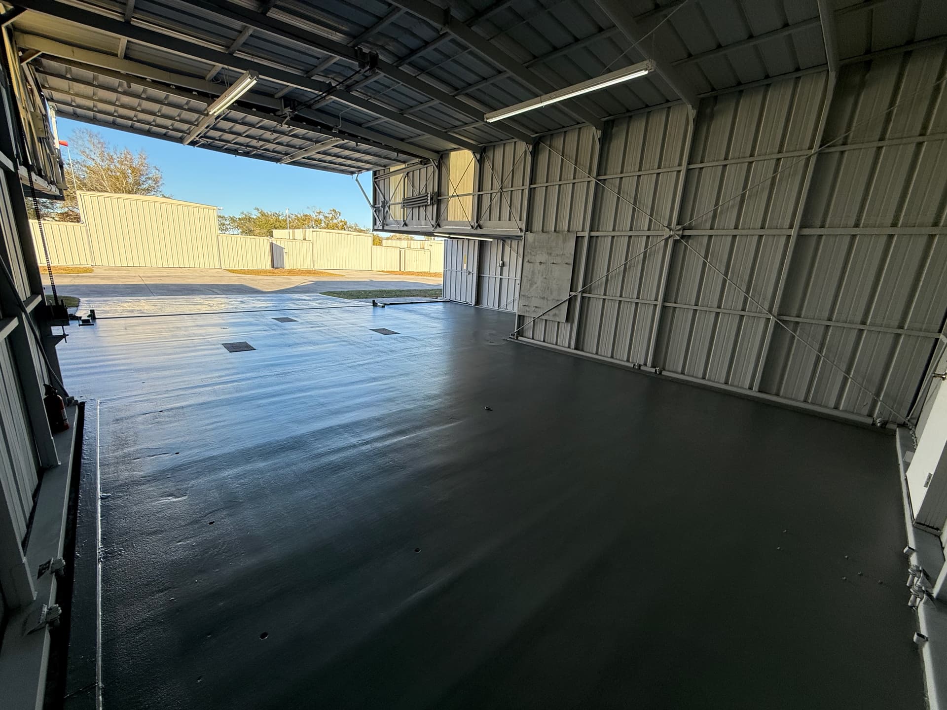 hangar popup image 5