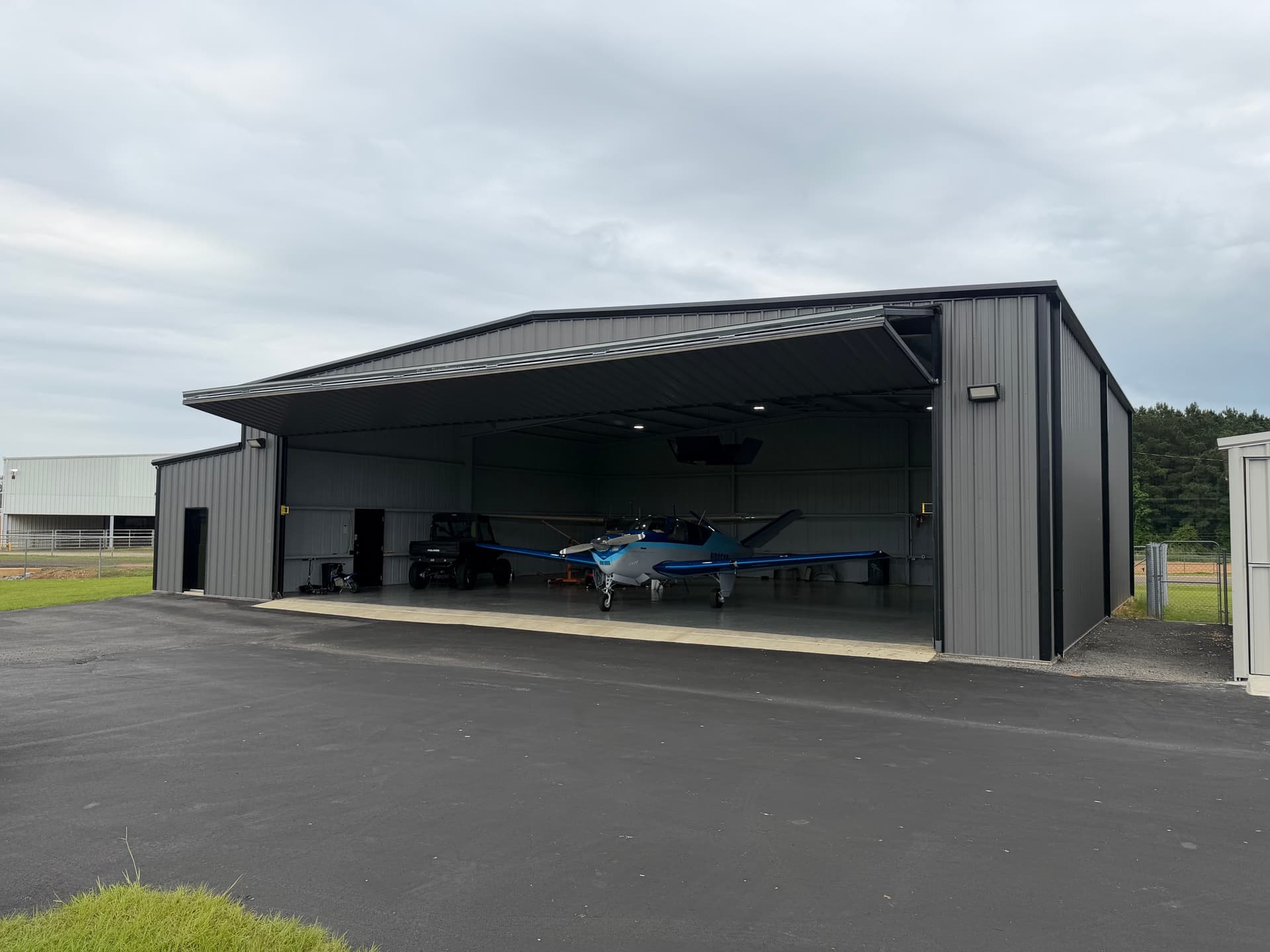 hangar popup image 10