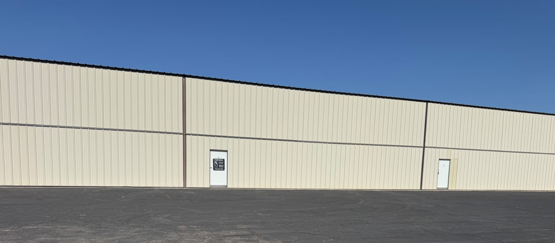 hangar popup image 8