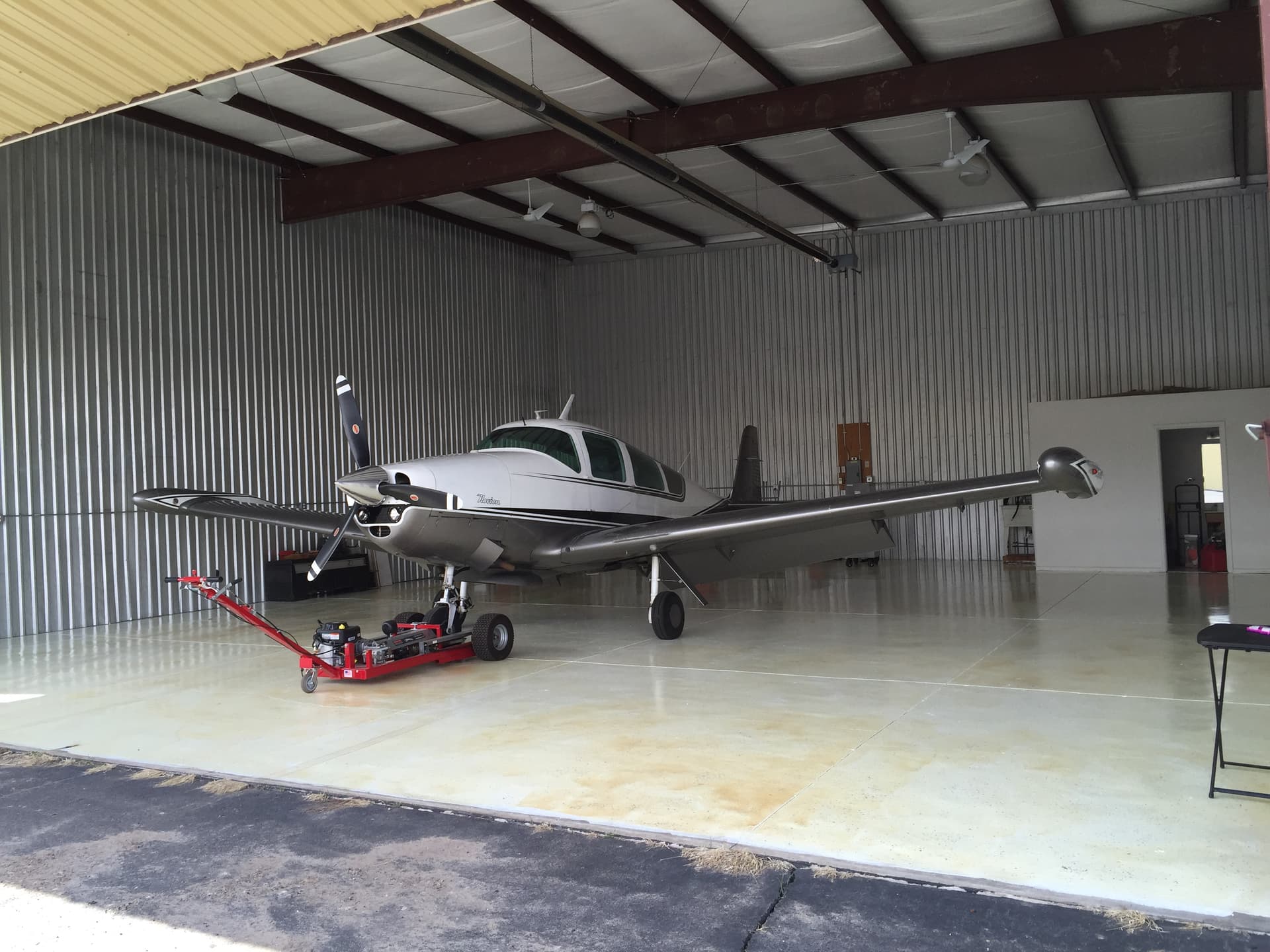 hangar popup image 2