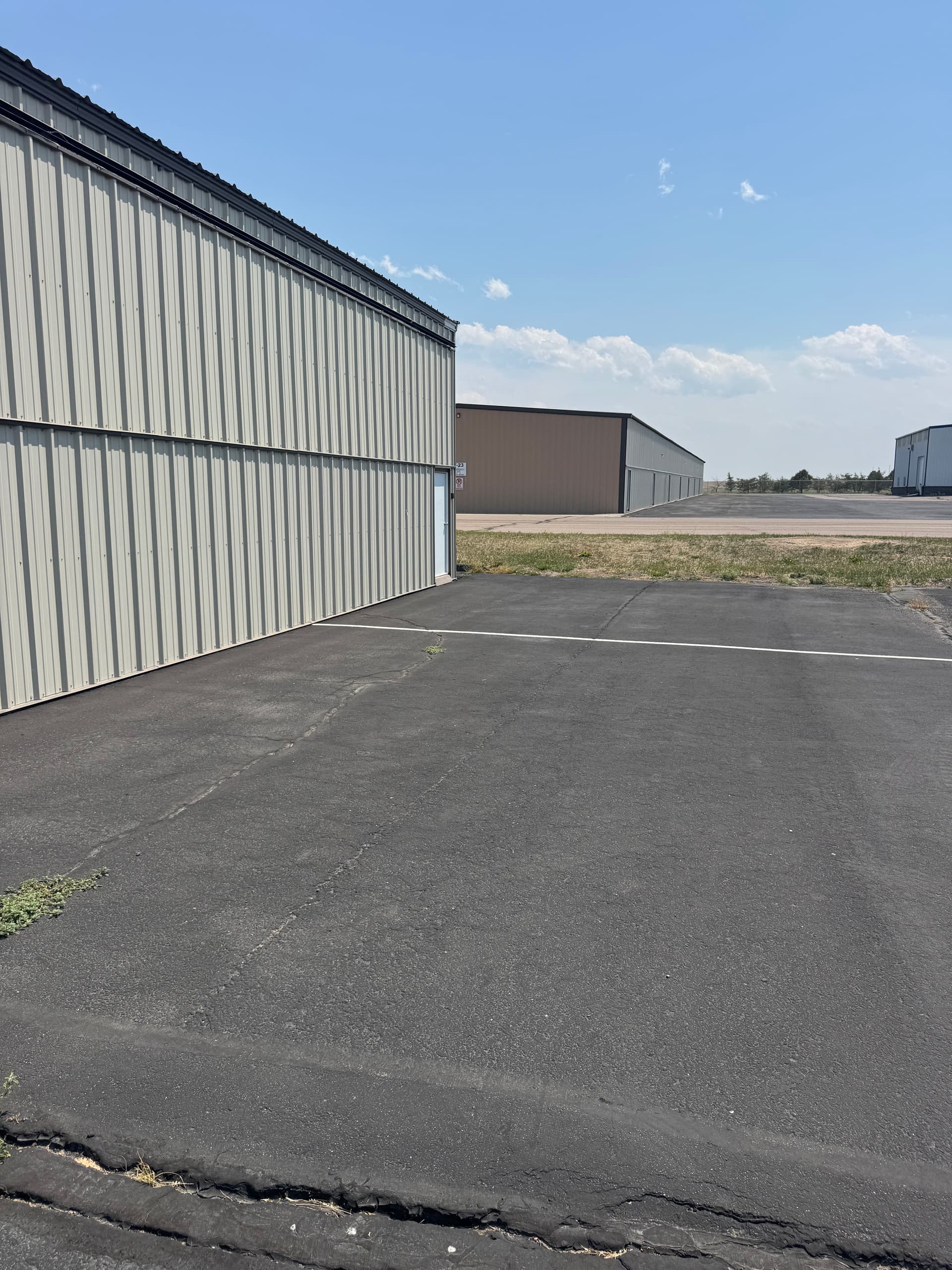 hangar popup image 2