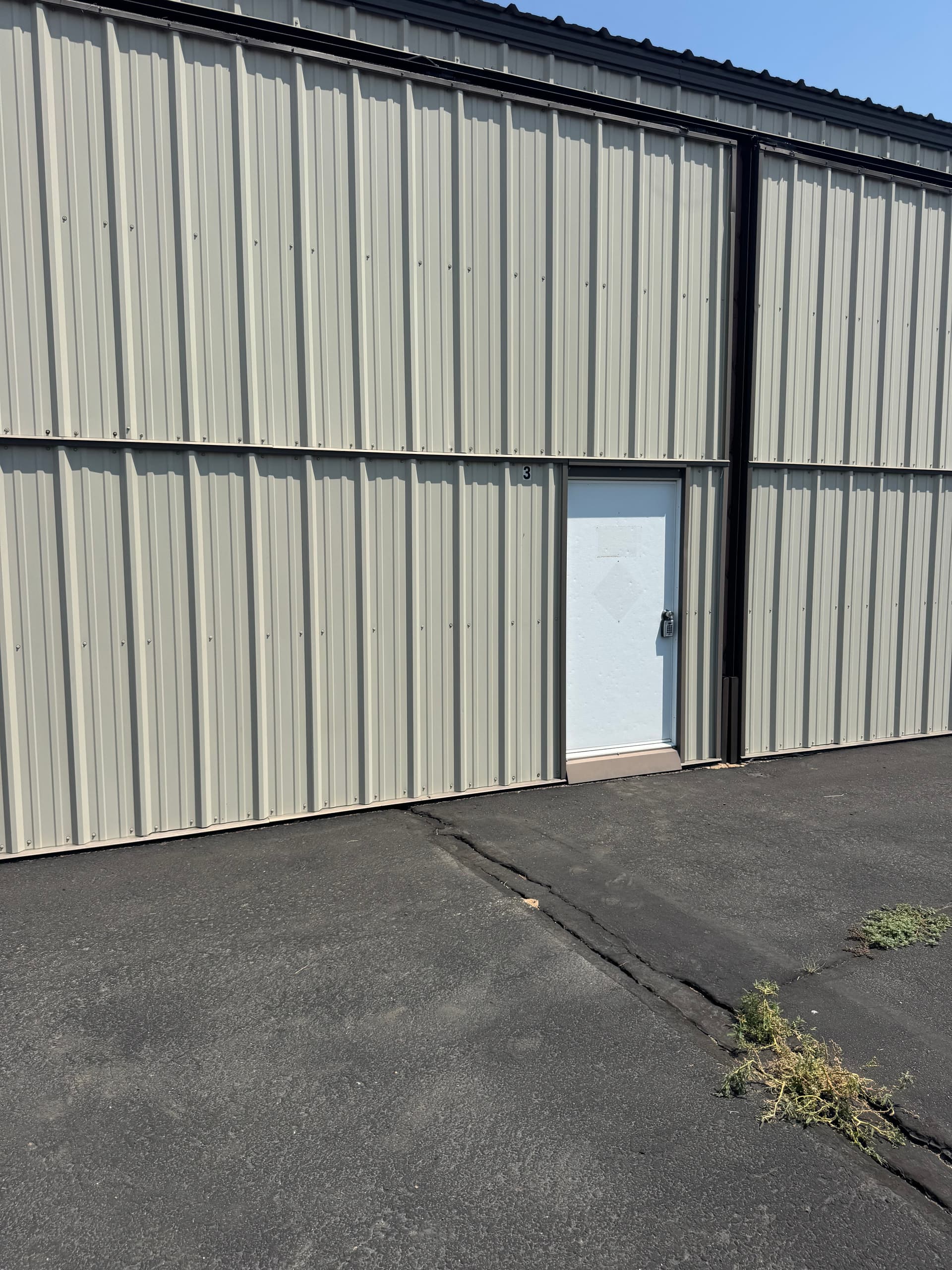 hangar popup image 3