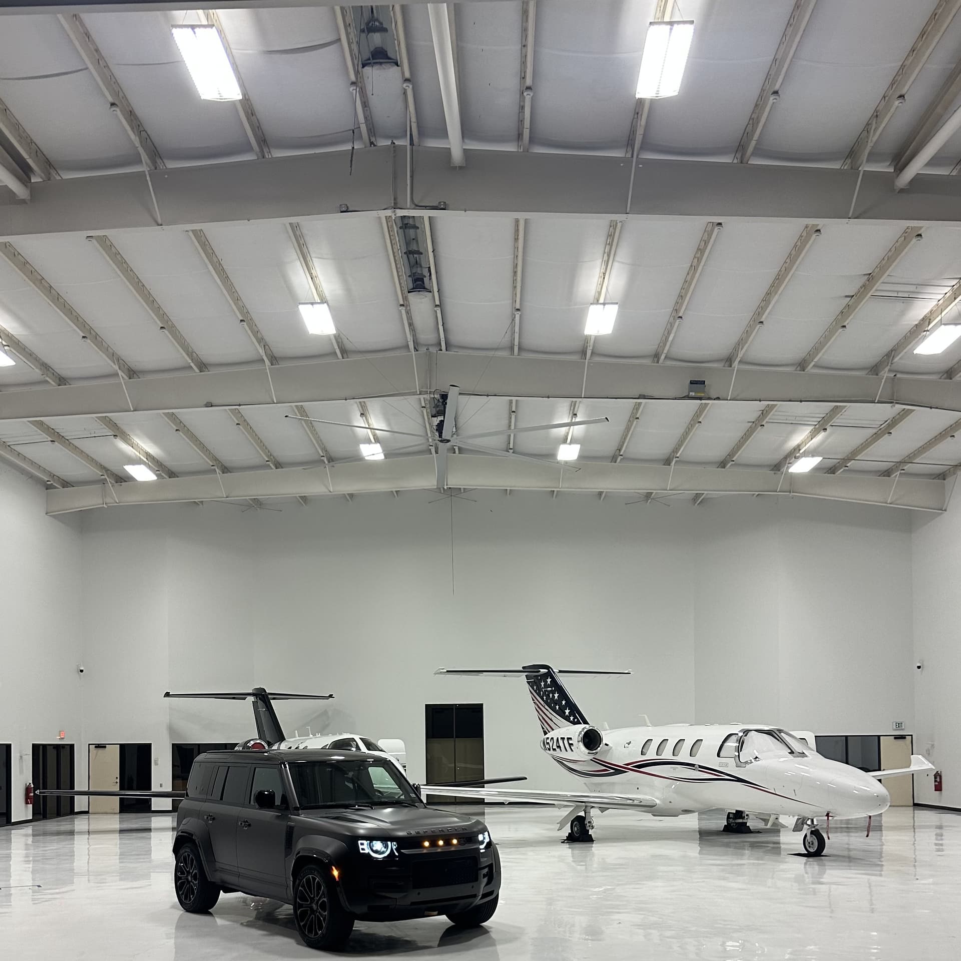 hangar popup image 2